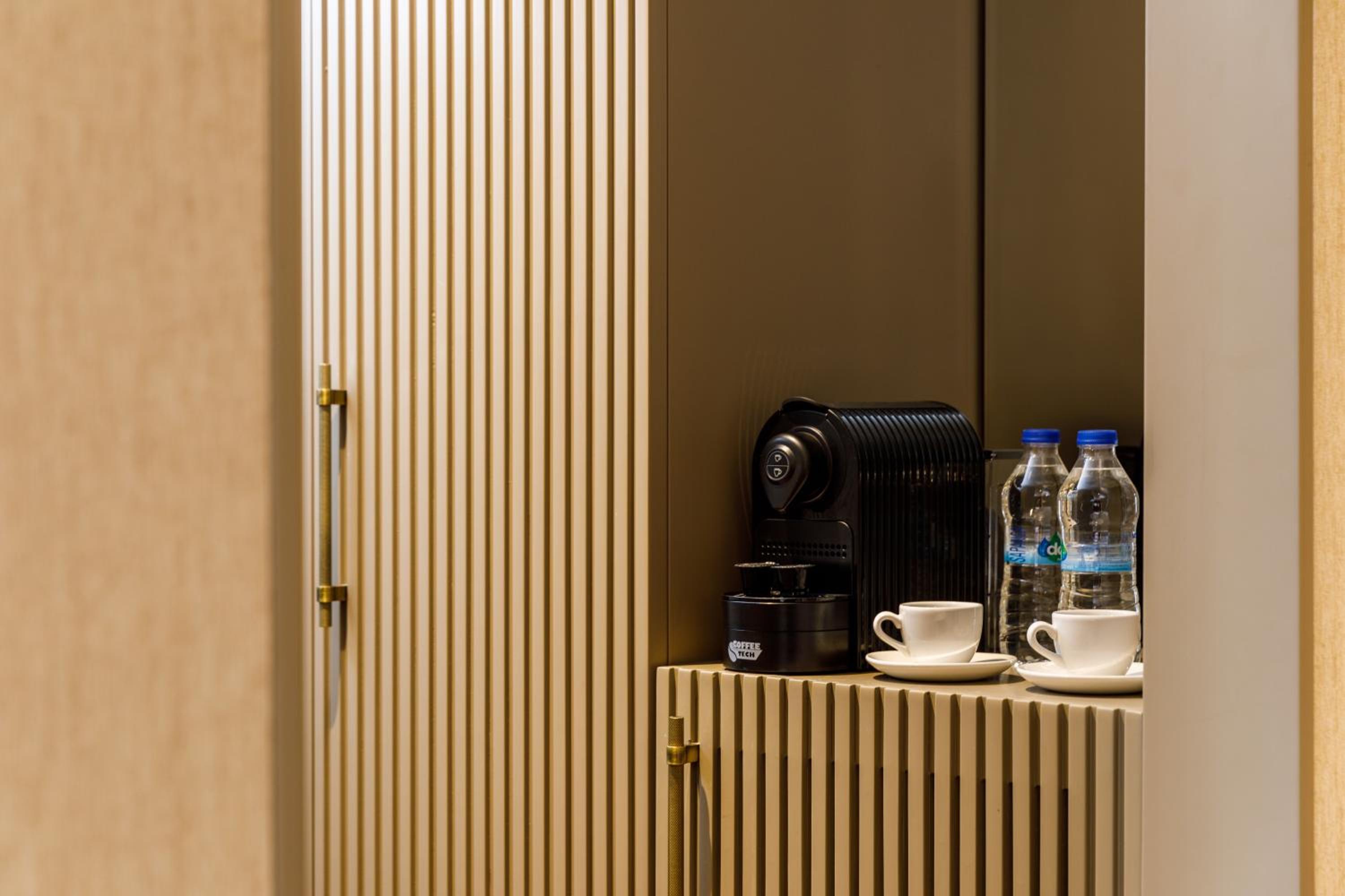 Deluxe Family Suite photo 2