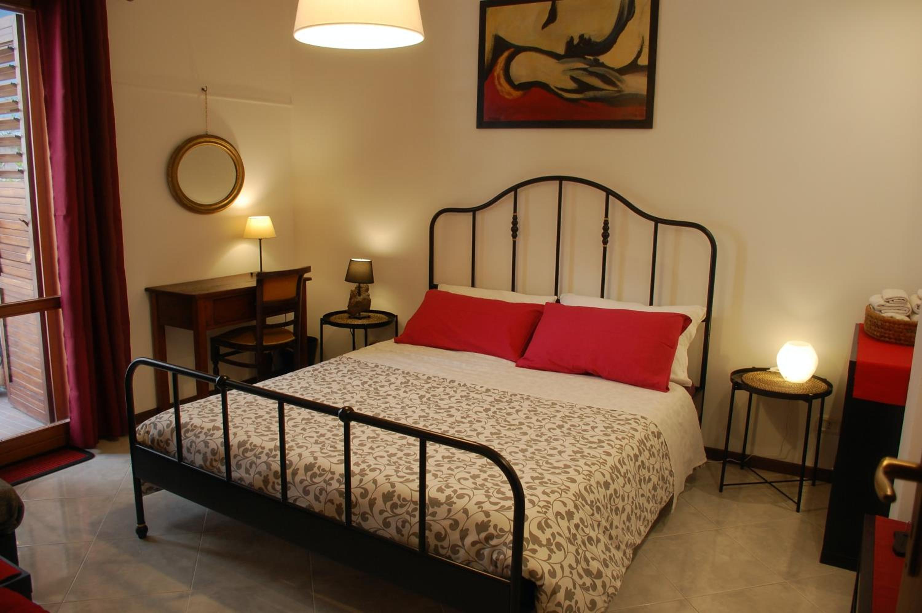 Large Double Room photo 3