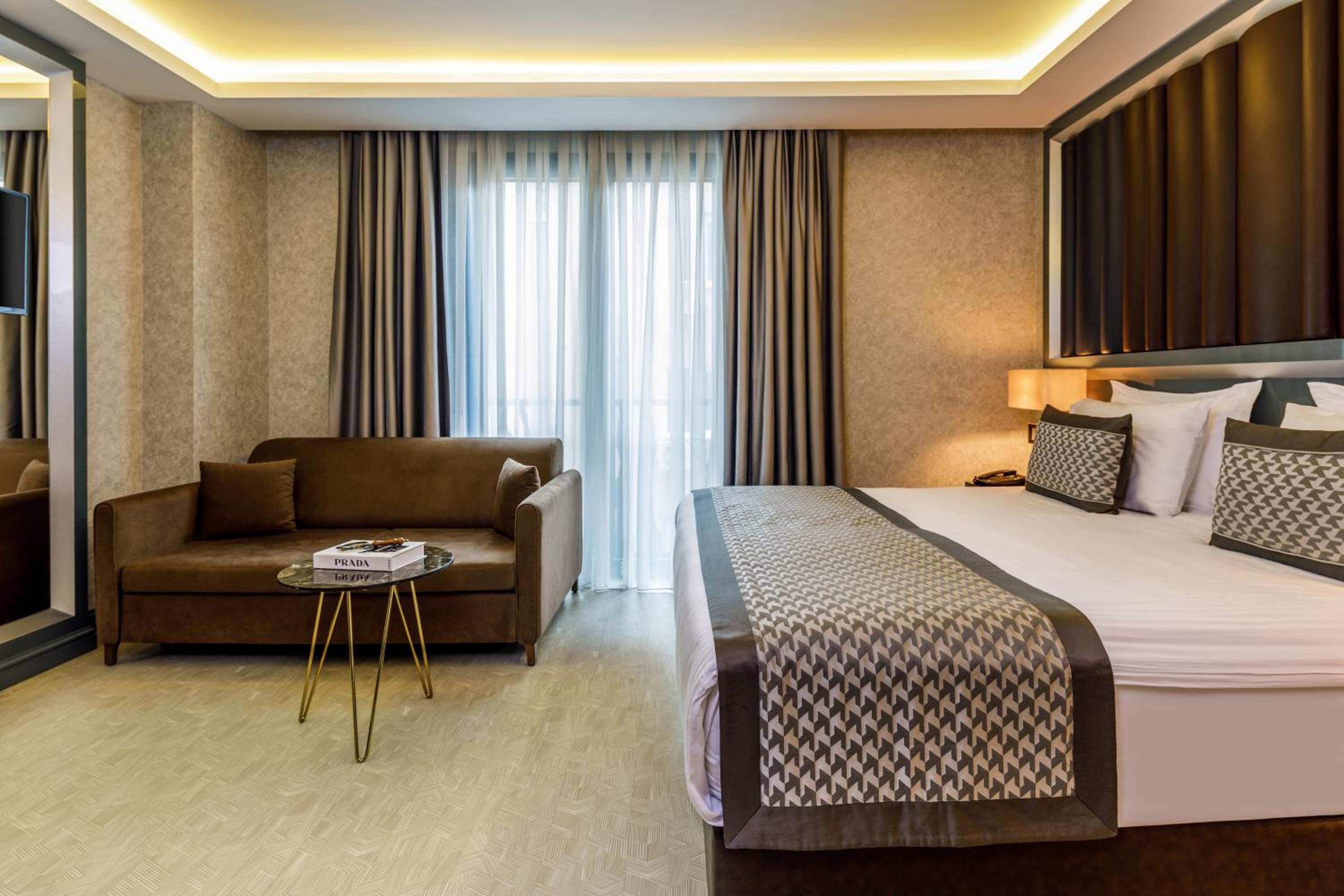 Deluxe Double or Twin Room photo 2