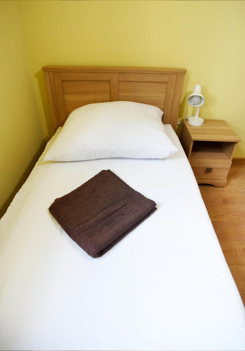 Single Room with Bathroom photo 2