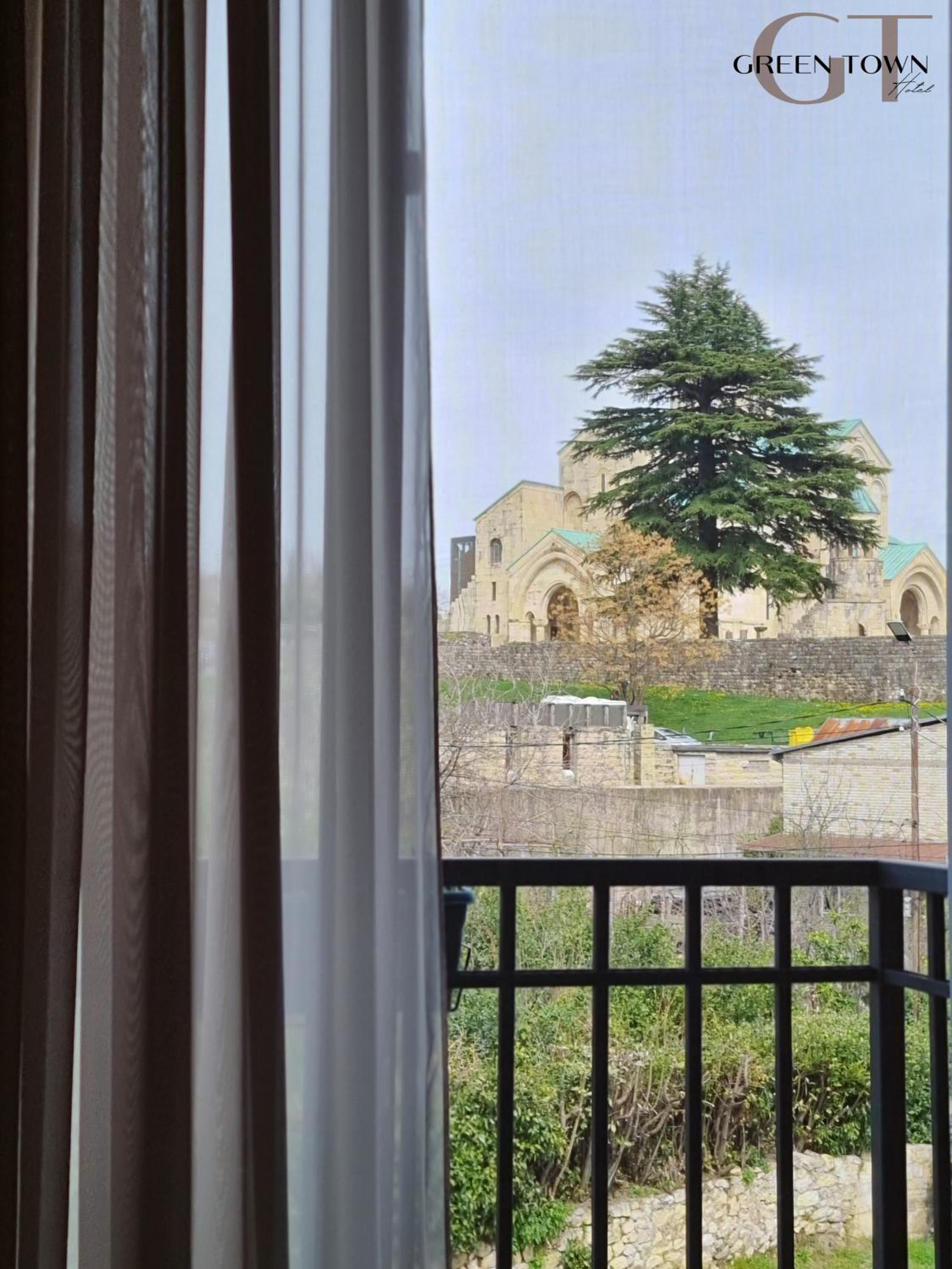 Twin Room with Mountain View