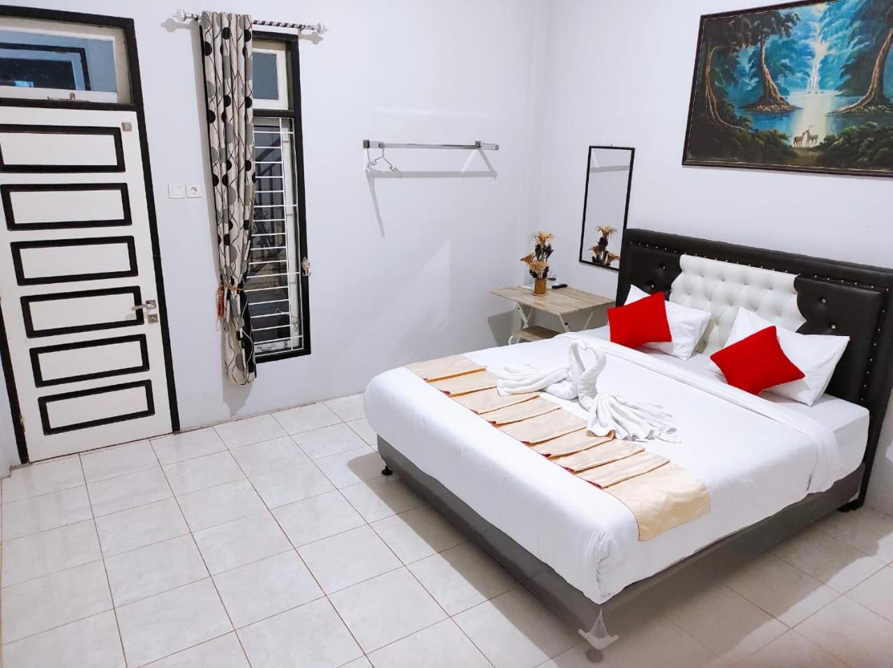 Deluxe Double or Twin Room photo 3