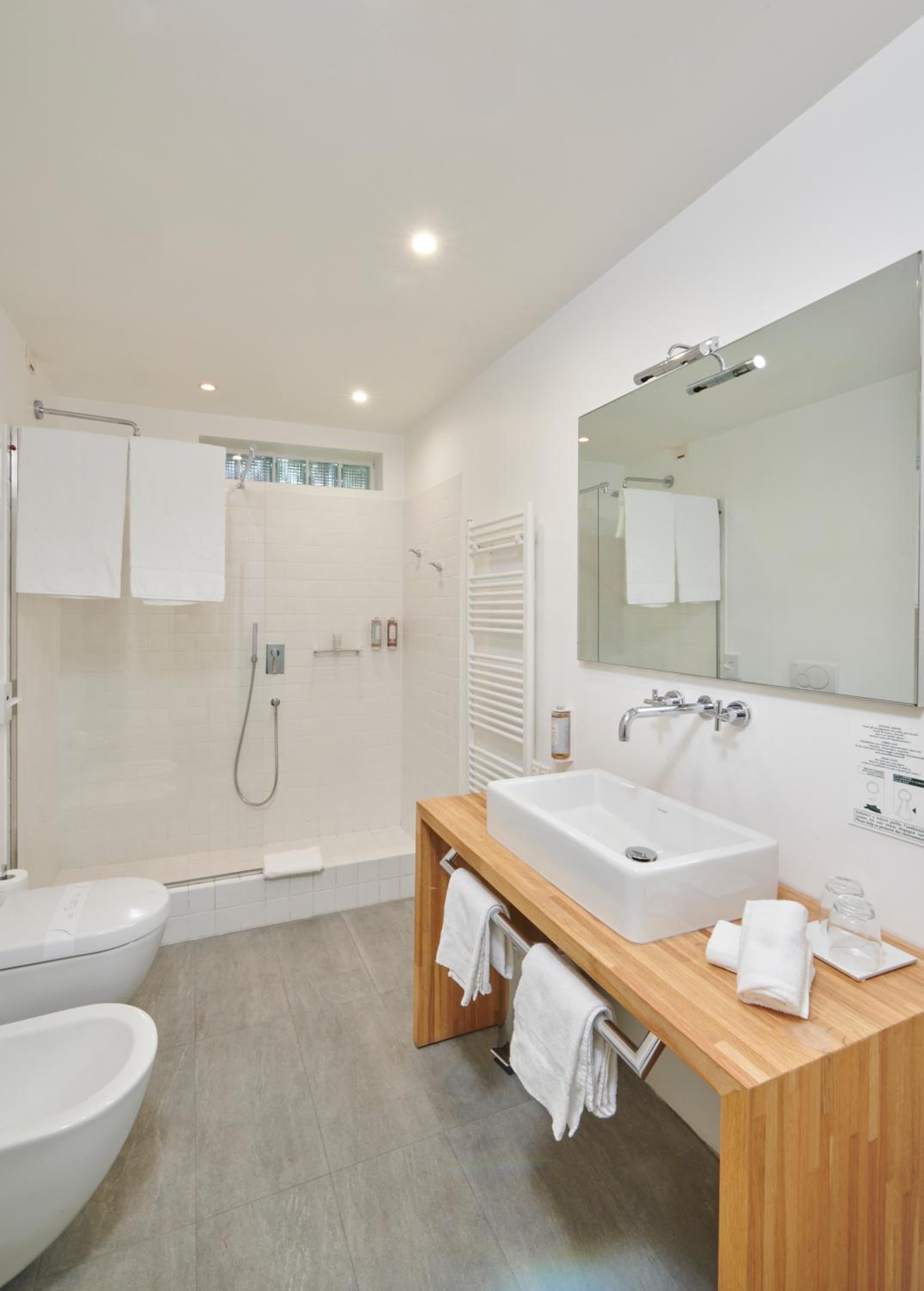 Junior Suite - Photo 16