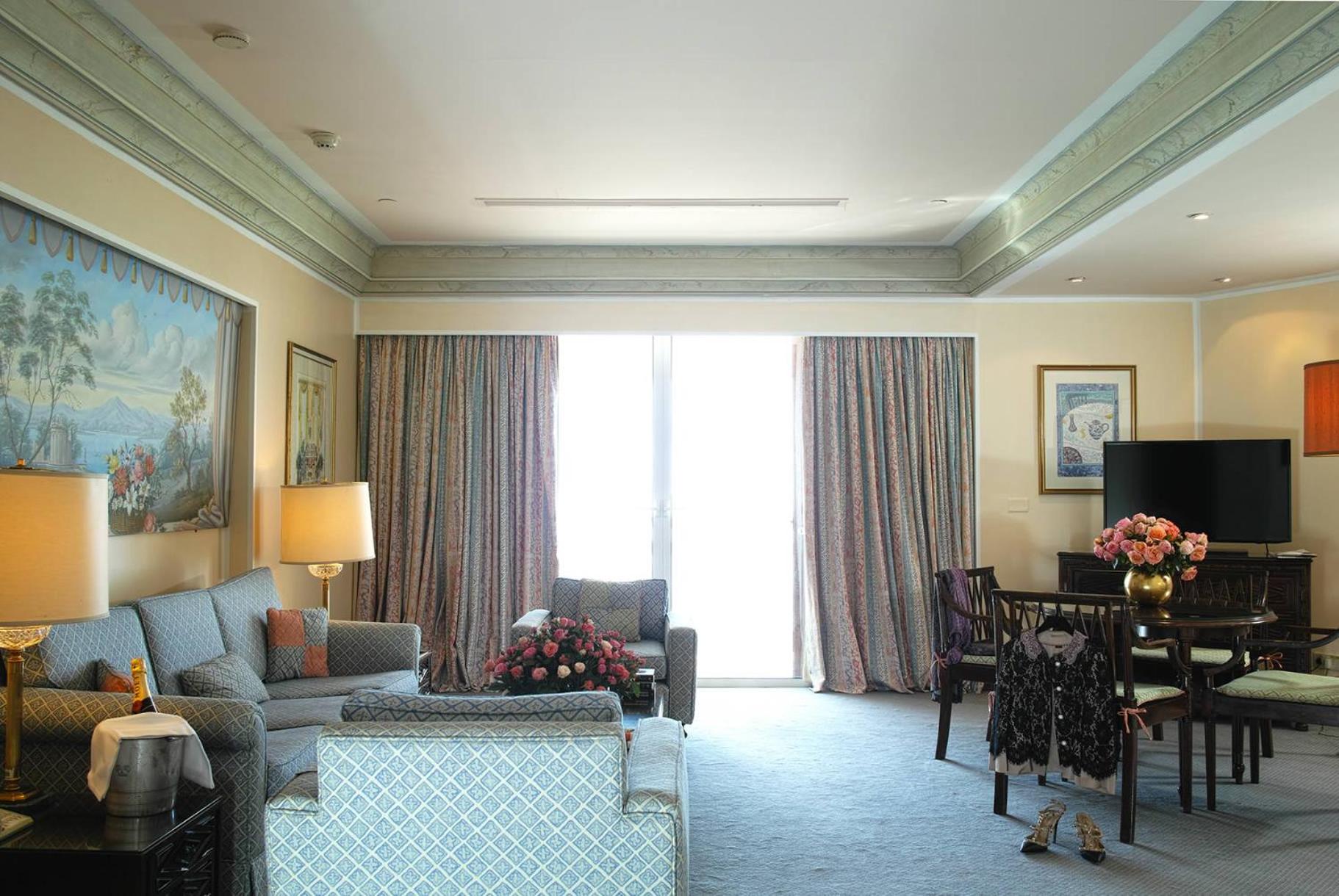 Deluxe Suite photo 3