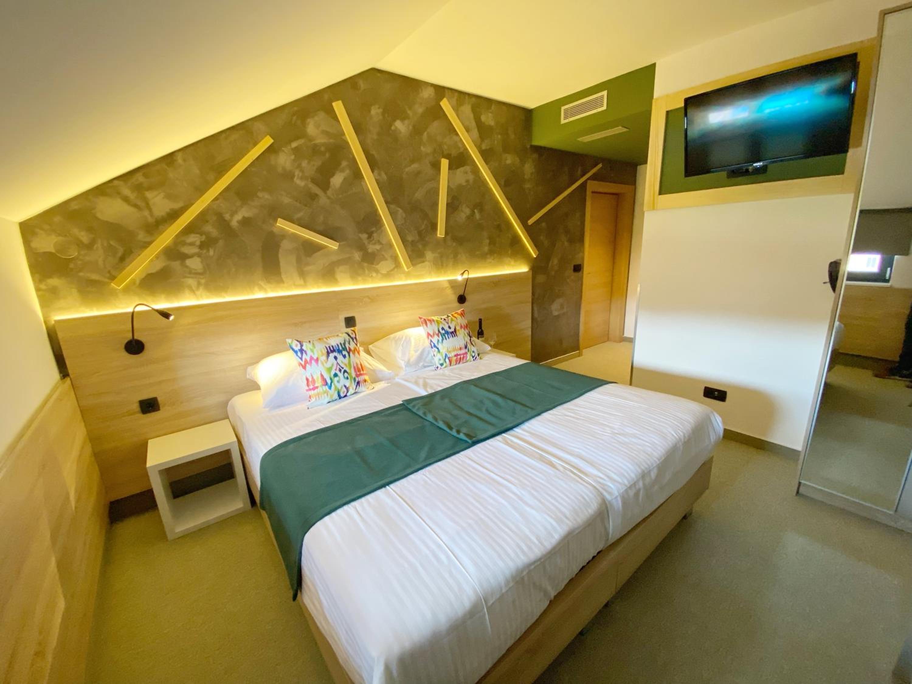Economy Double Room photo 3