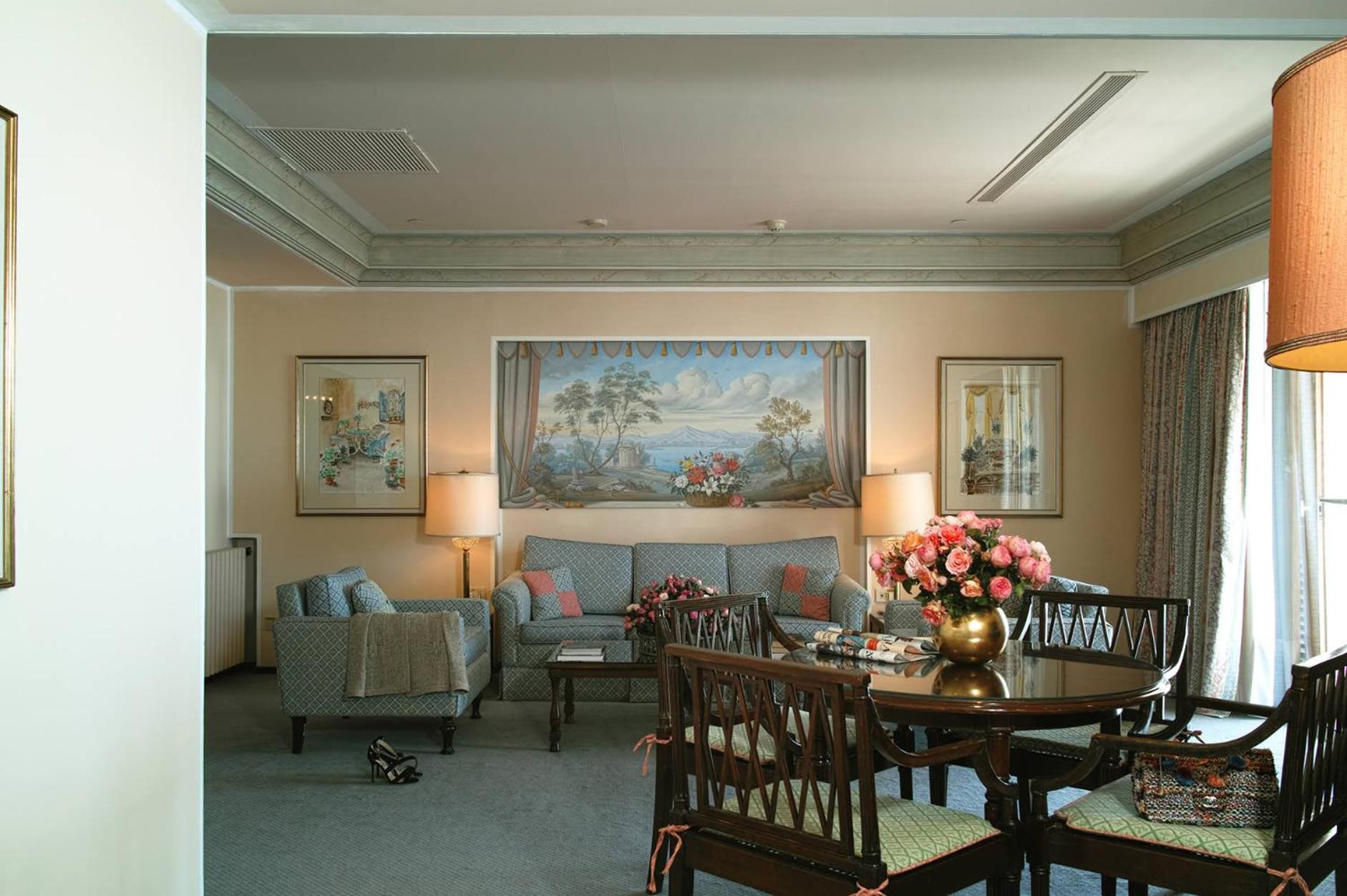  PRESIDENTIAL SUITE