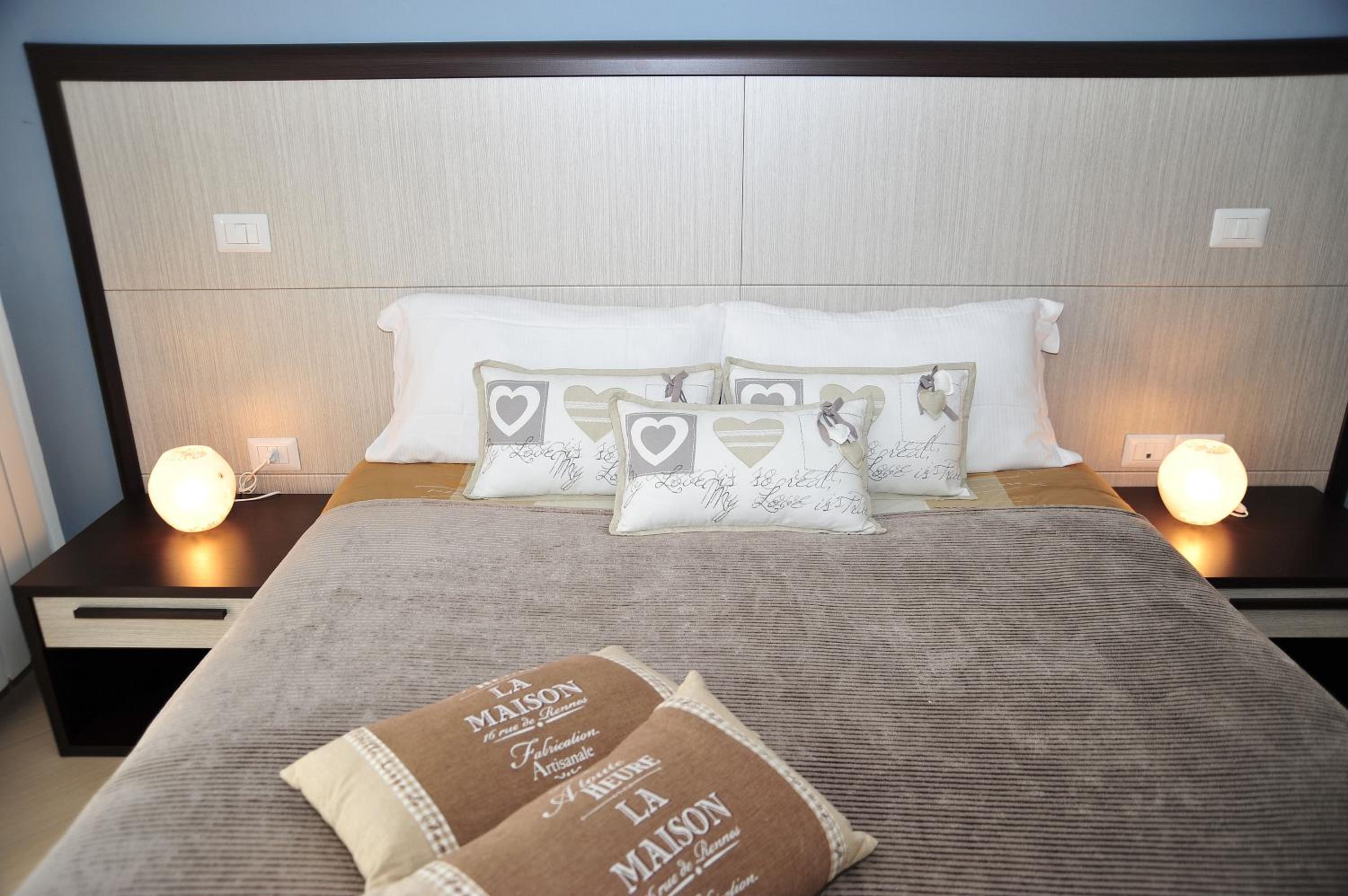 Deluxe Double or Twin Room photo 1
