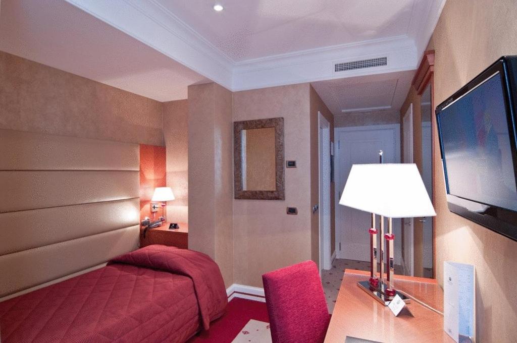Standard Single Room photo 2