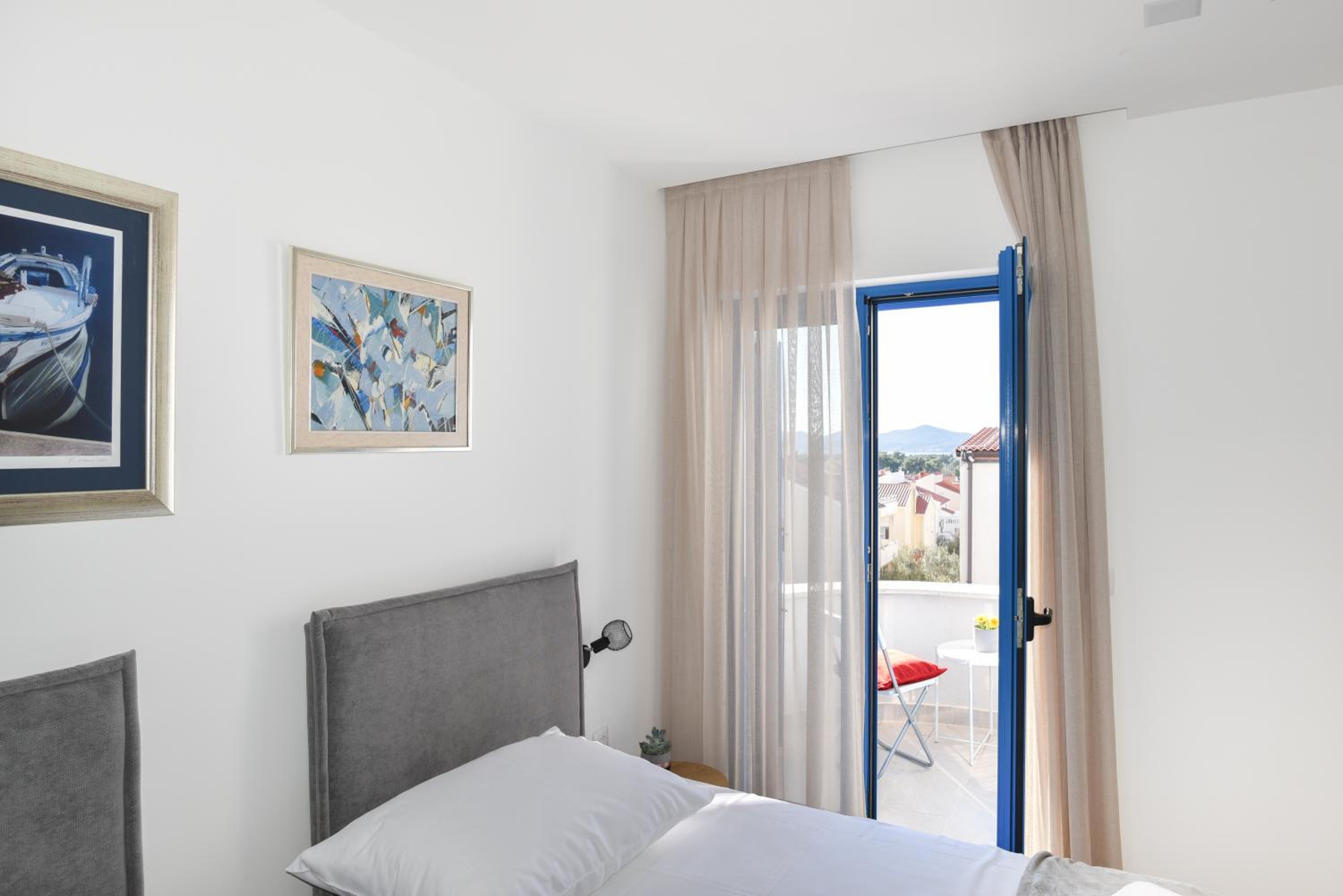 Three-Bedroom Apartment - Photo 24