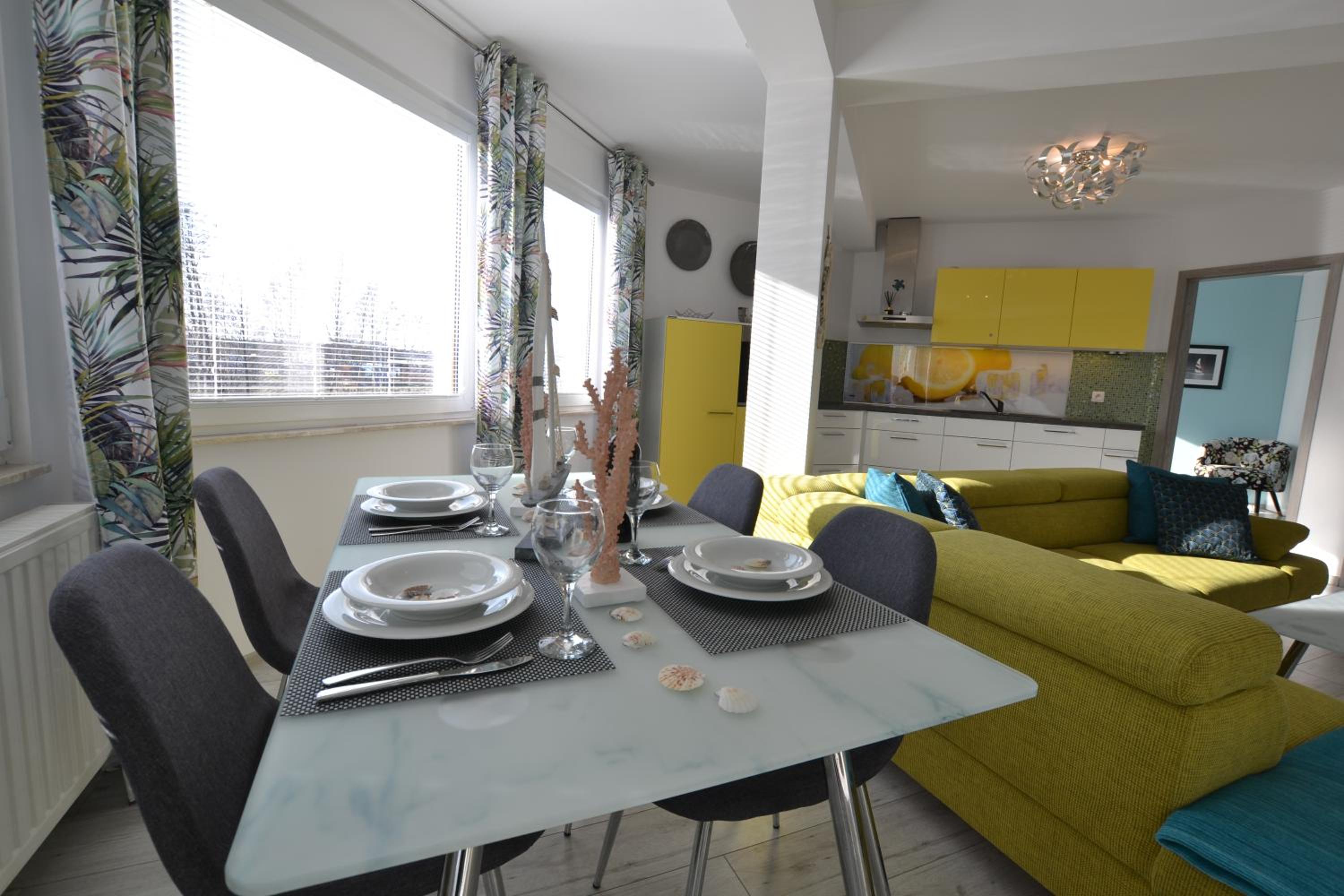One-Bedroom Apartment - Photo 3