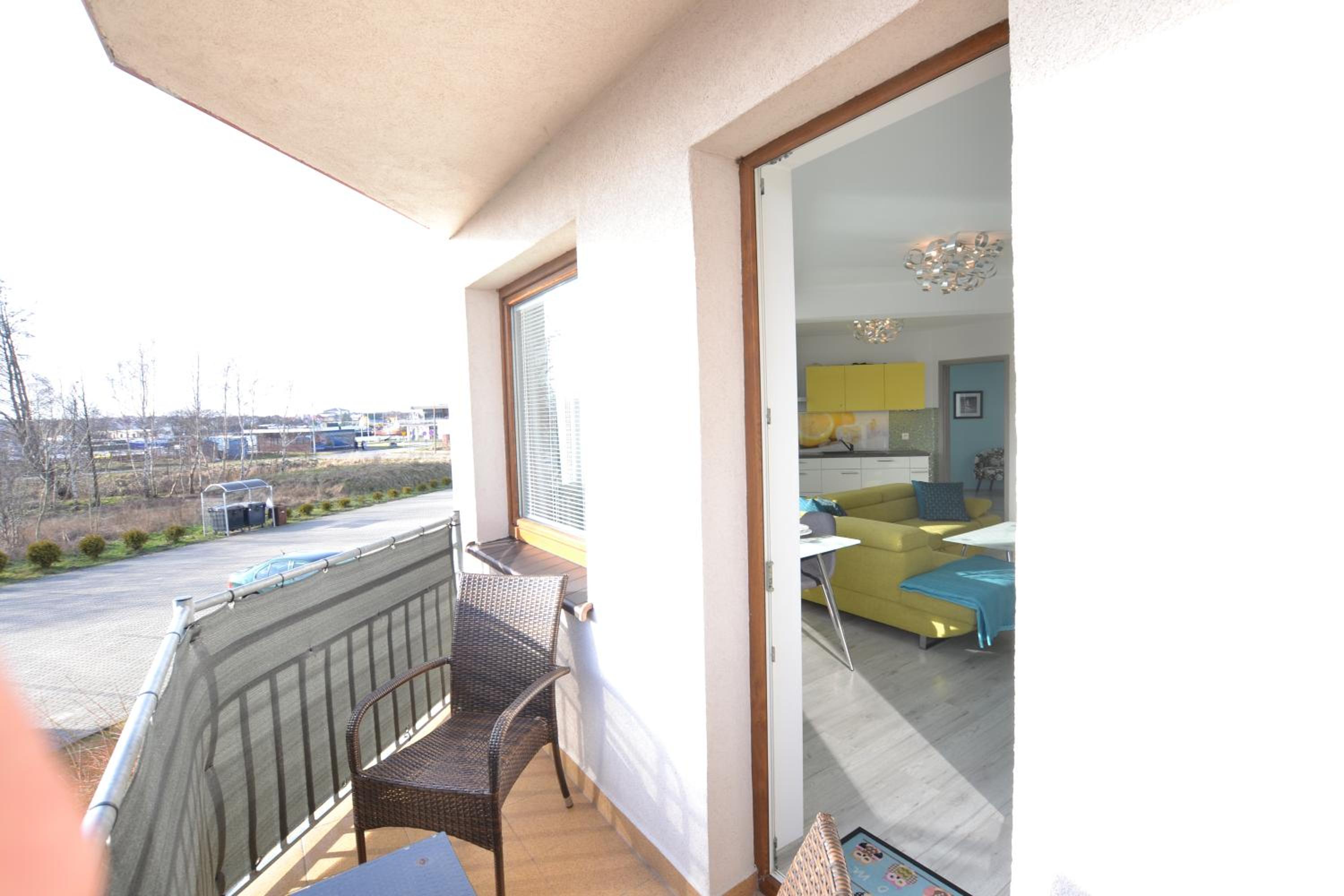 One-Bedroom Apartment - Photo 12