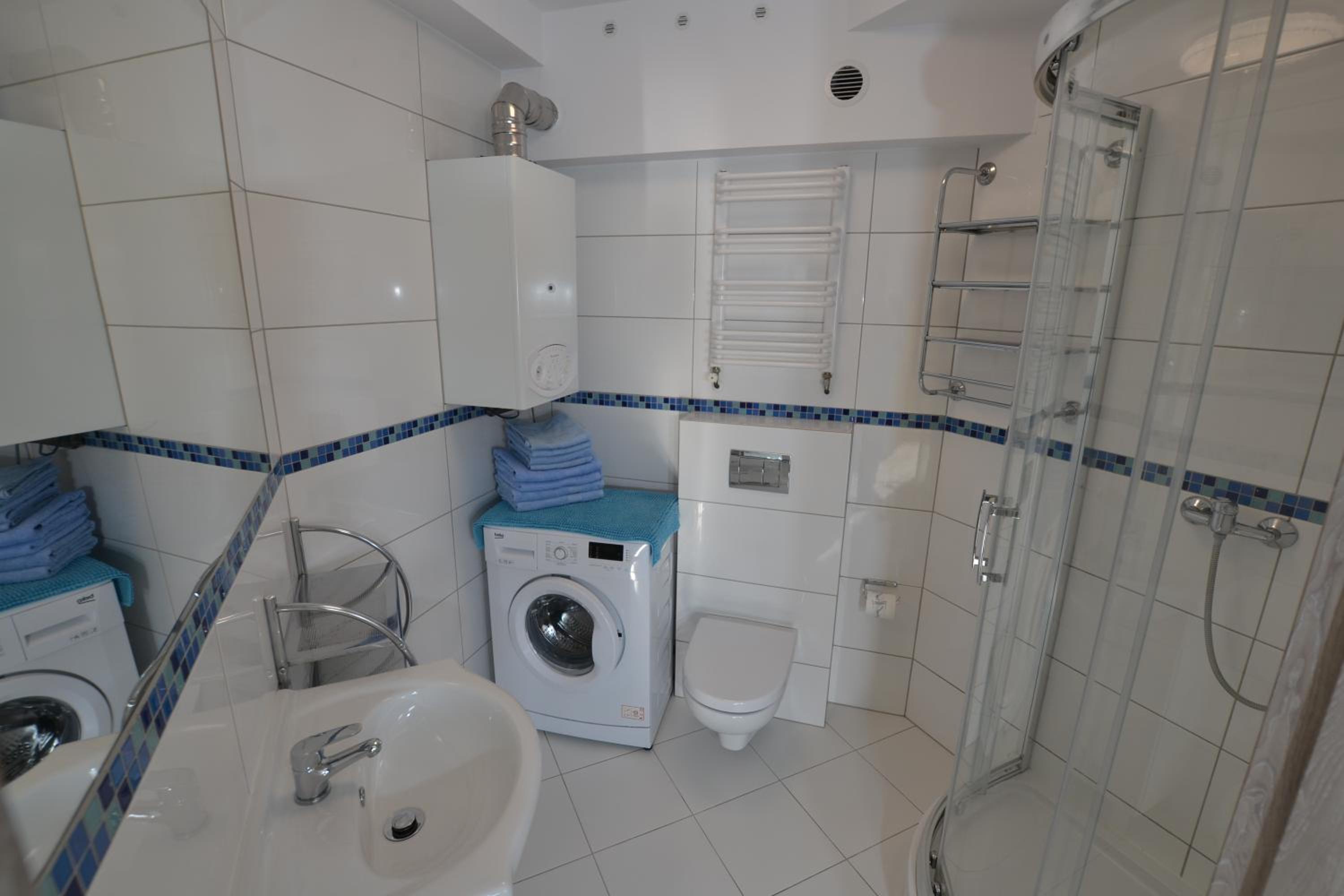 One-Bedroom Apartment - Photo 15