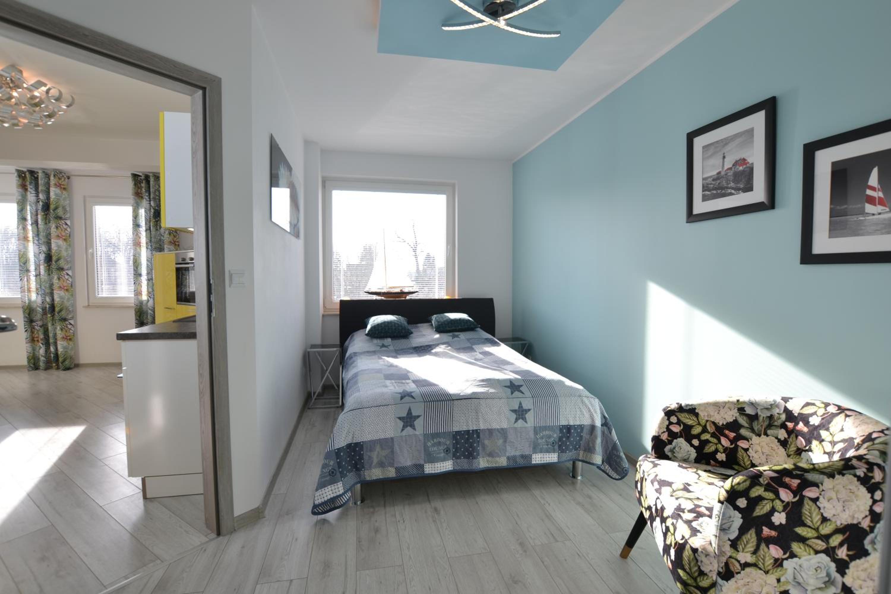 One-Bedroom Apartment - Photo 17