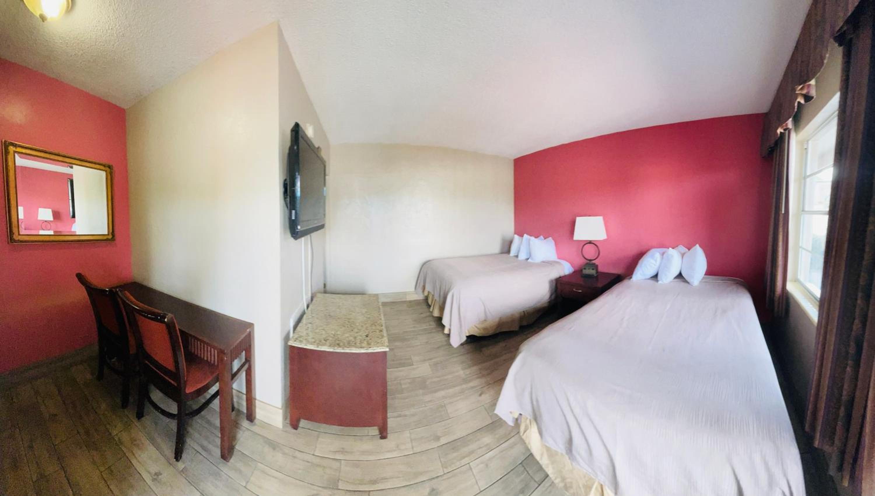 Double Room with Two Double Beds photo 2