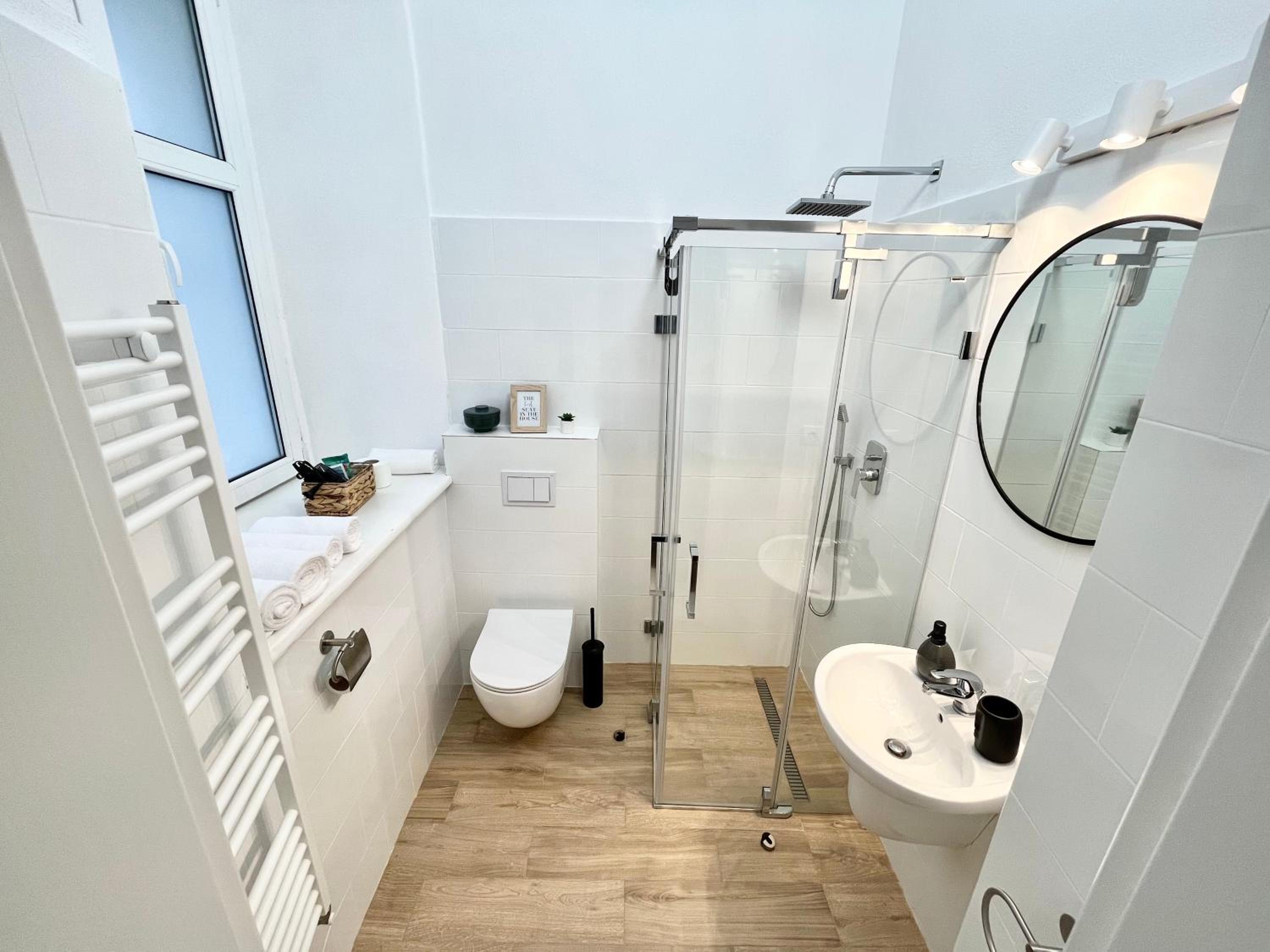 Standard Double Room - Photo 9