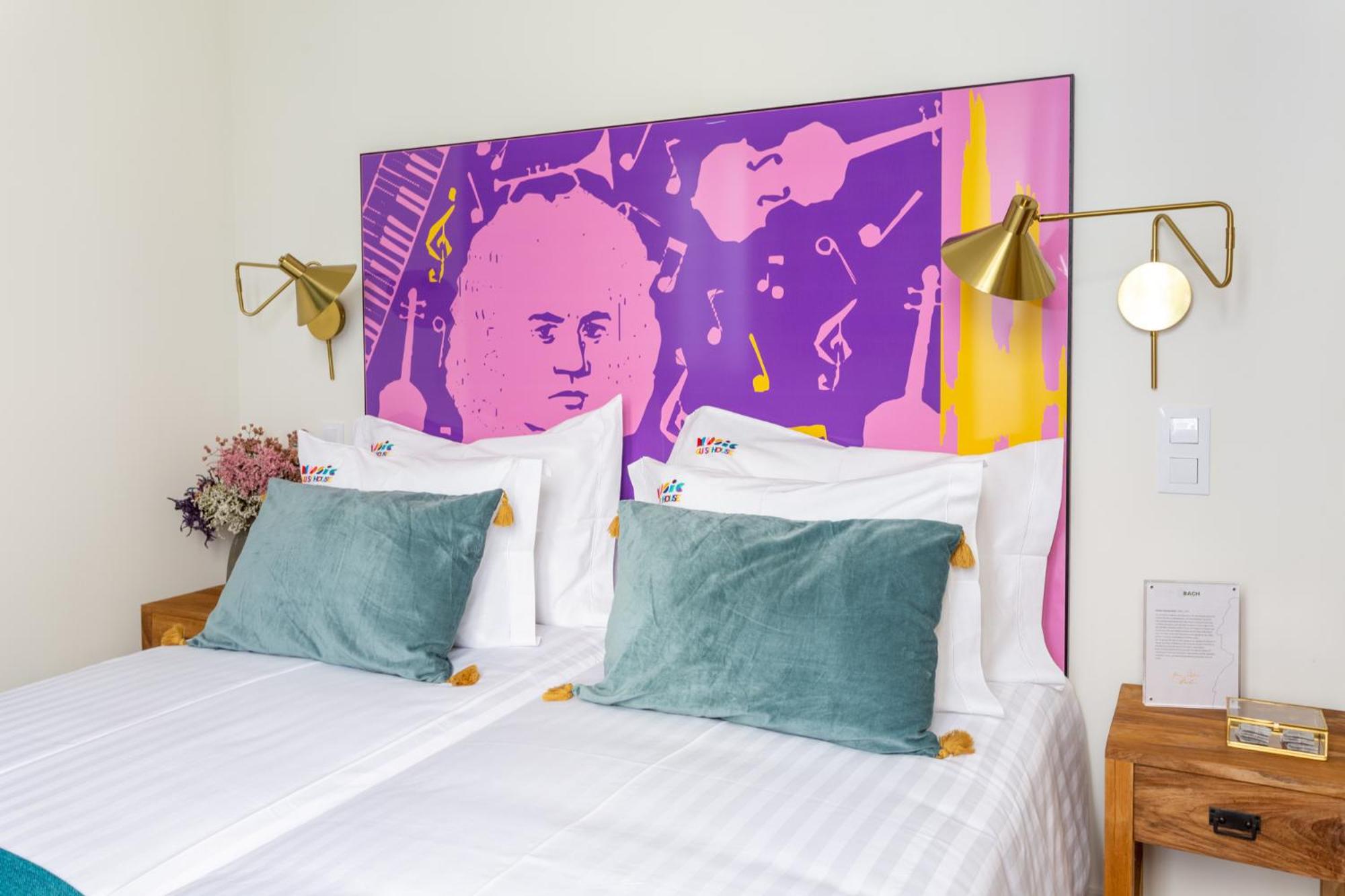 Twin Room with Private Bathroom photo 1