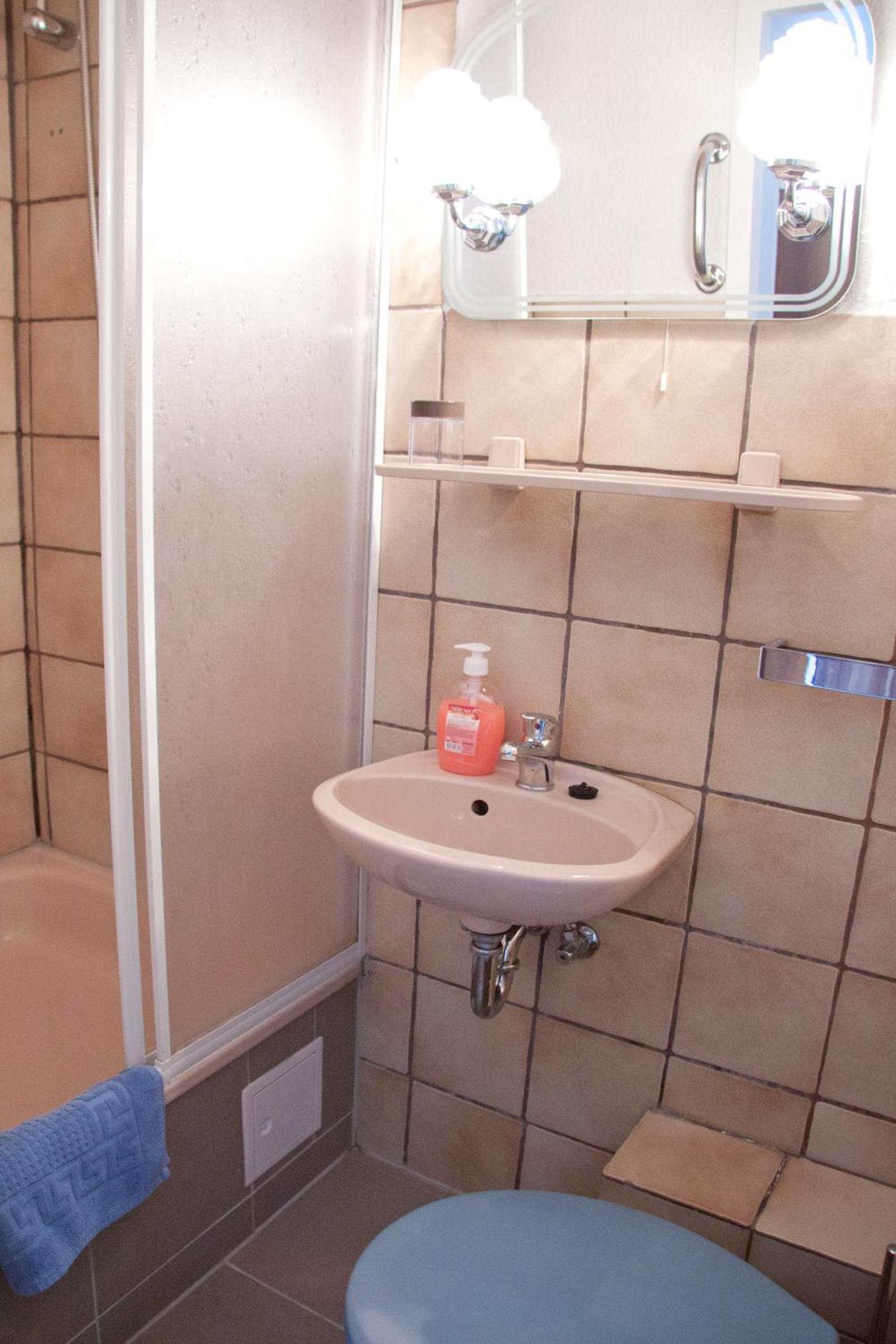 Single Room photo 3