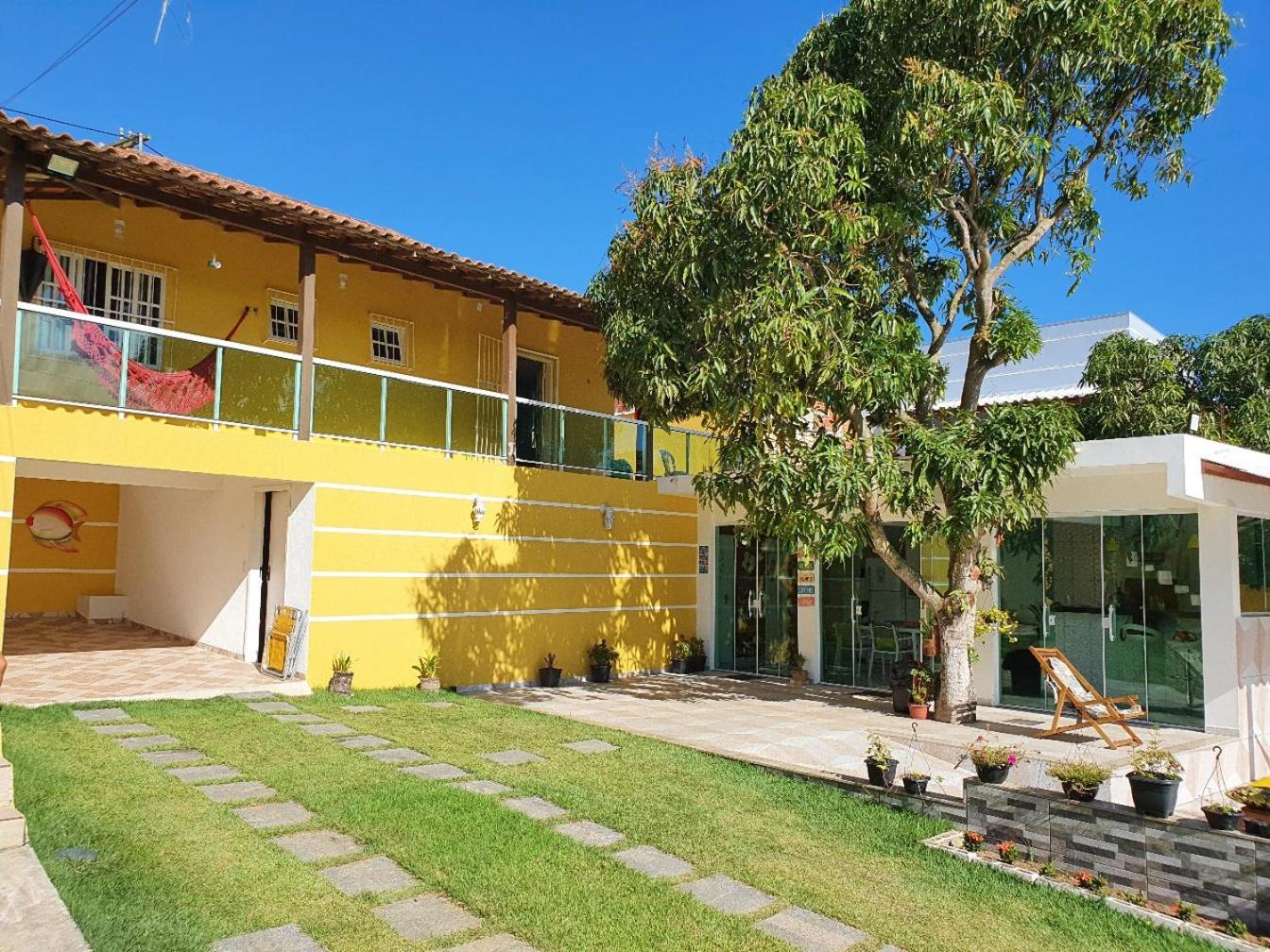 Three-Bedroom House photo 3
