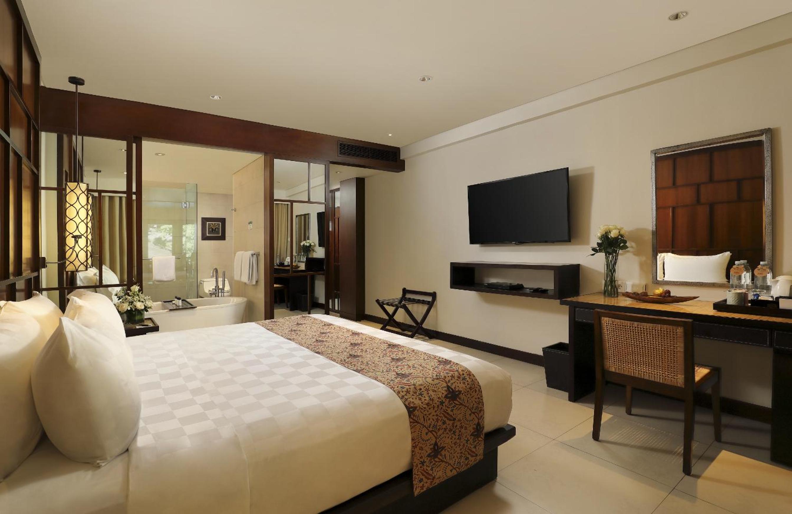 Double or Twin Room with Pool View