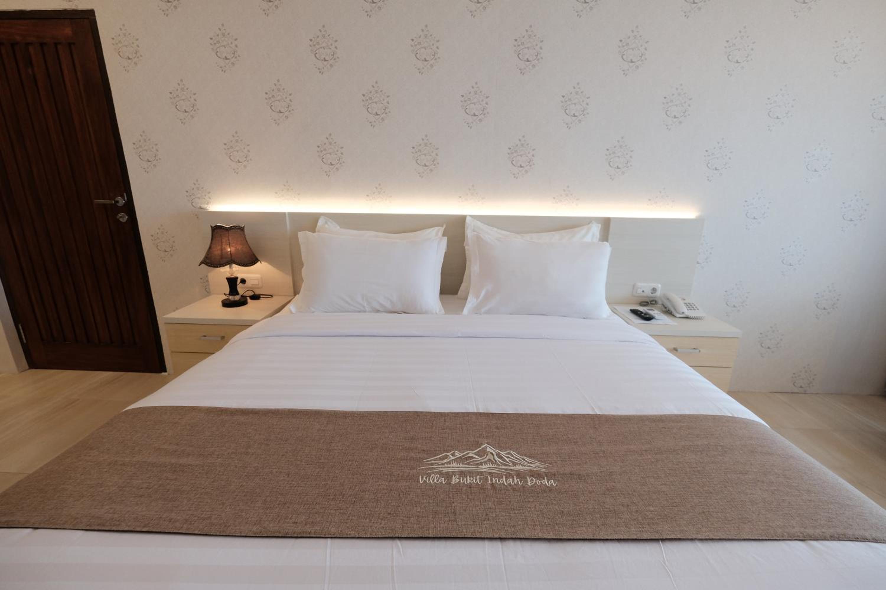 Deluxe Queen Room photo 2