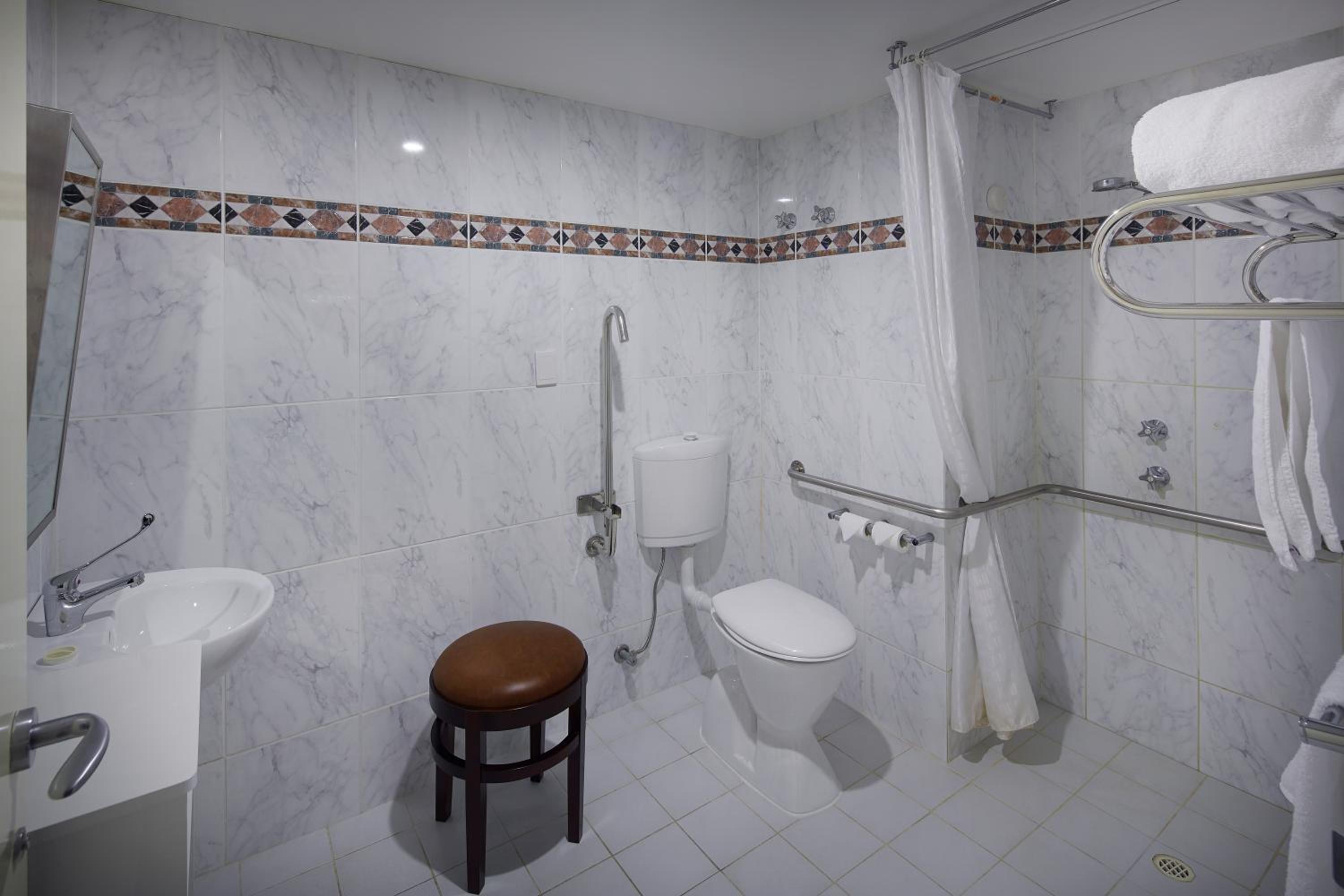  Accessible Room - Photo 2