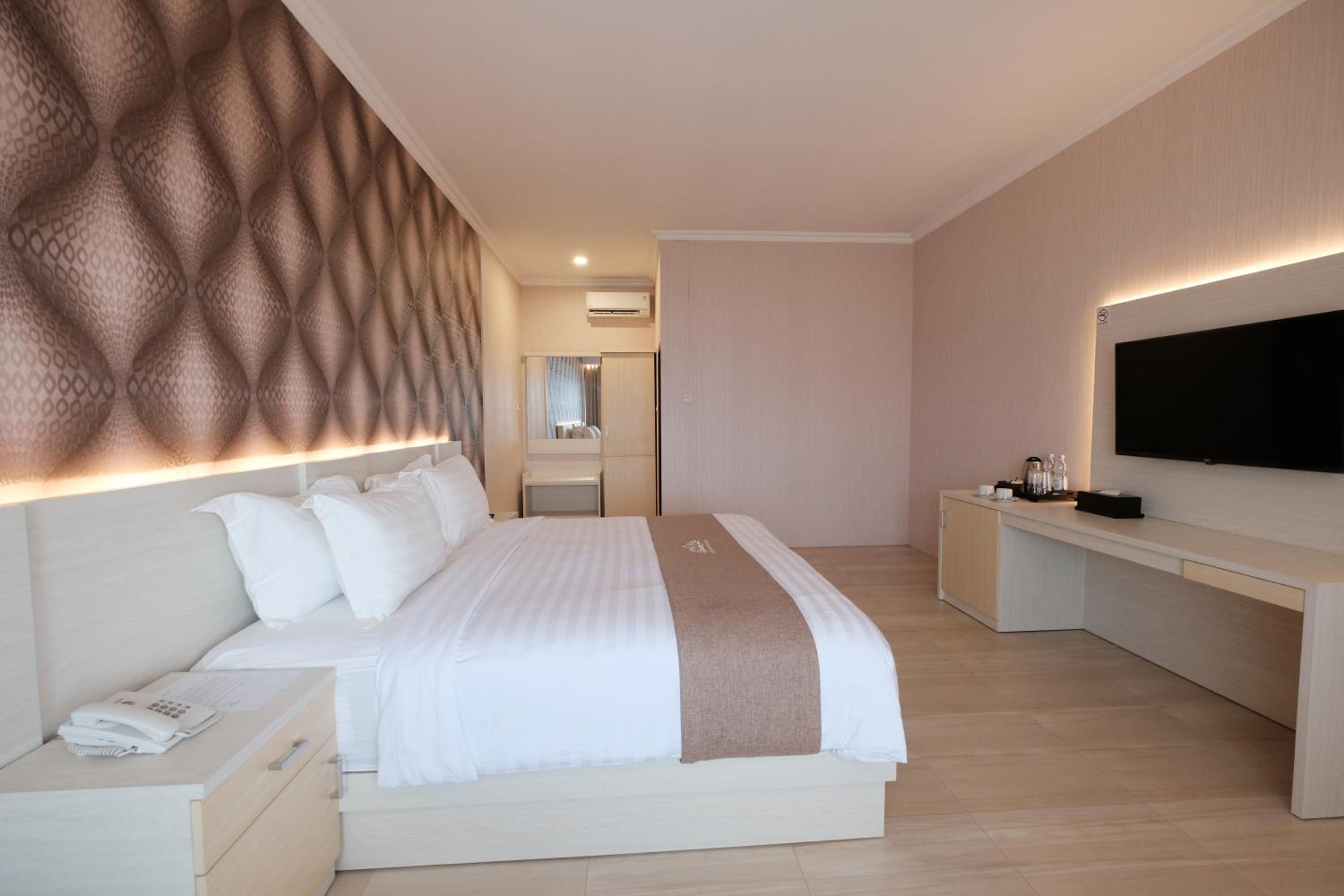 Superior Double Room - Photo 3