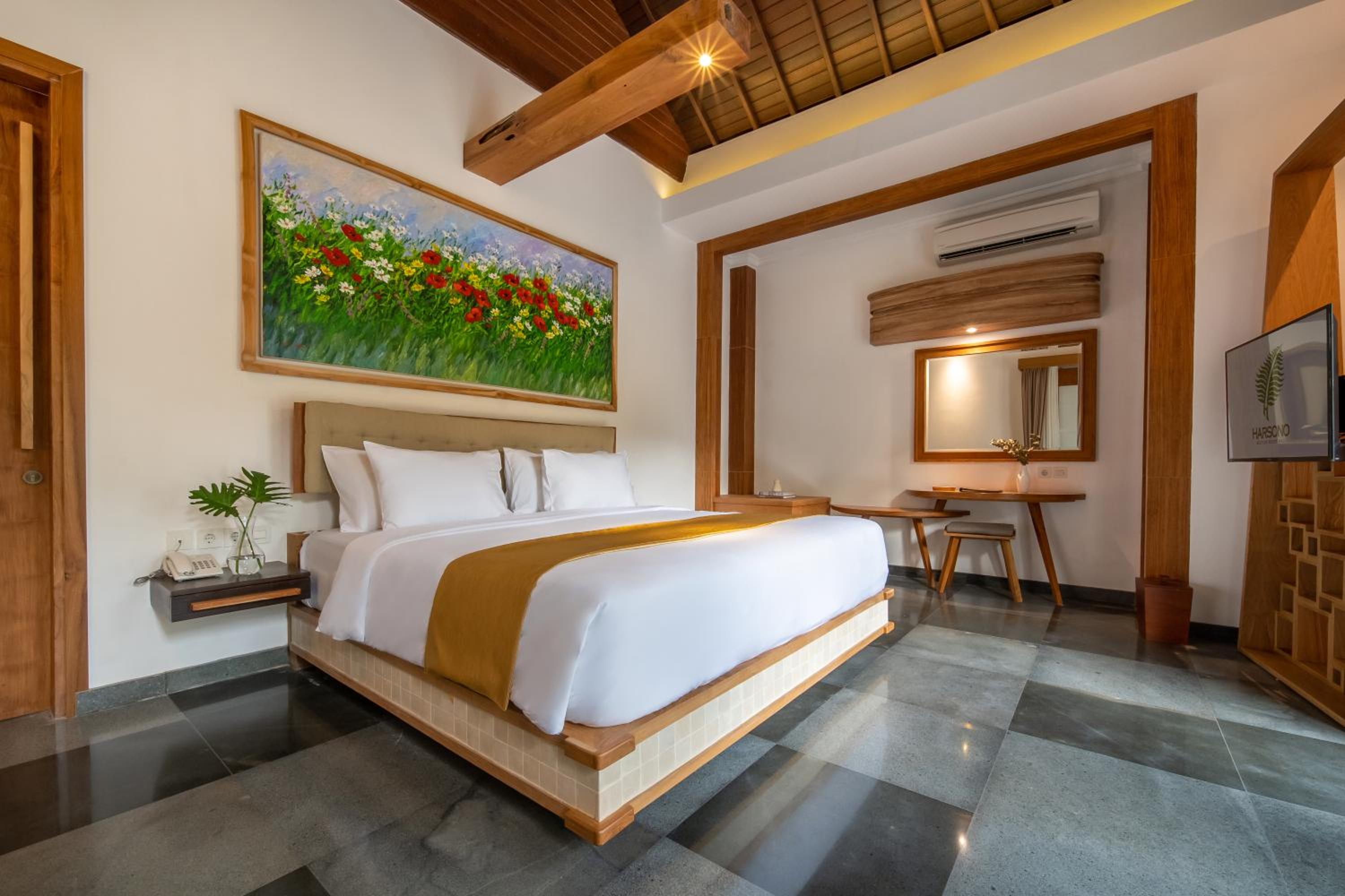 Two-Bedroom Villa - Photo 4
