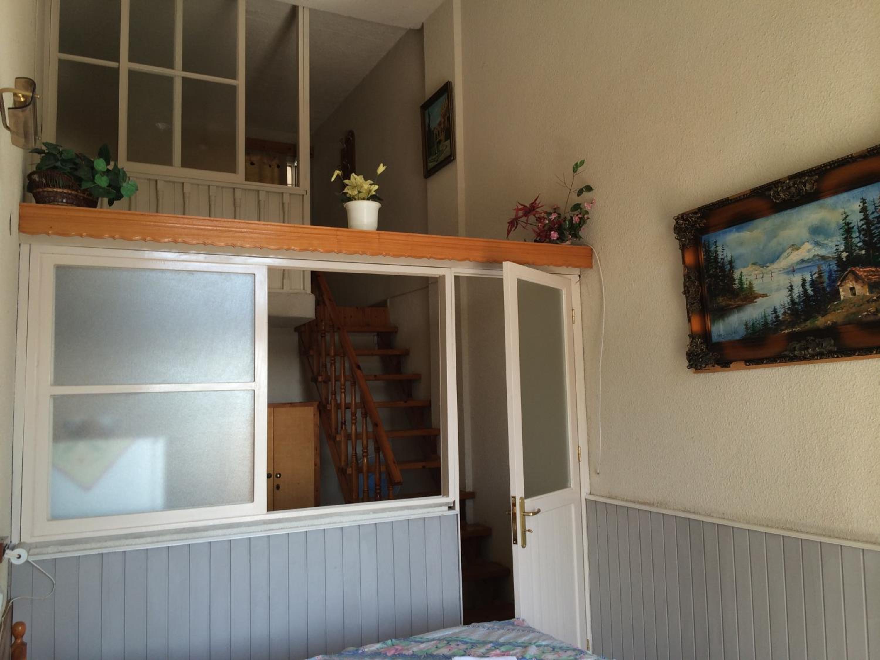 Two-Bedroom Apartment - Split Level photo 3