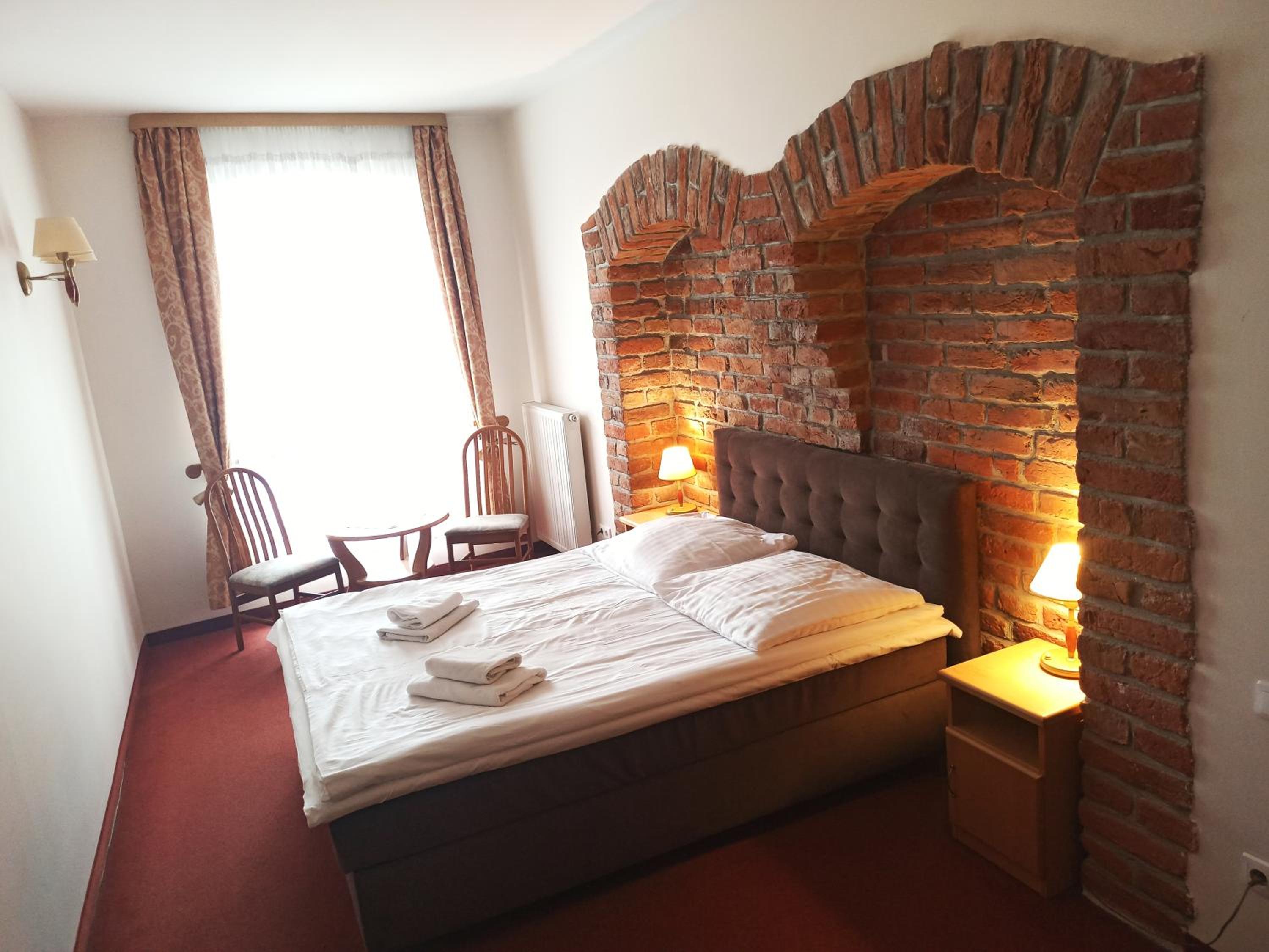 Superior Double or Twin Room with City View - Photo 1