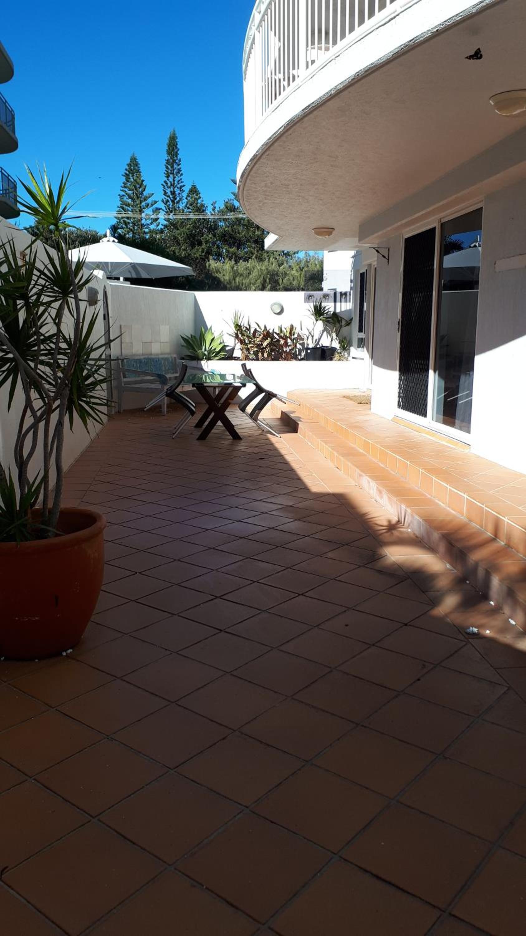 1 Bedroom Courtyard Apartment photo 2