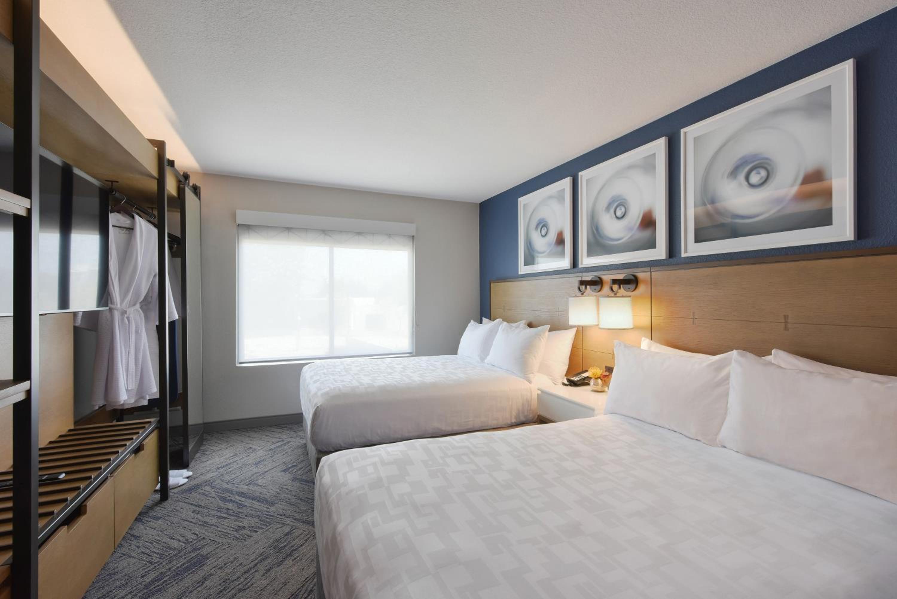 One-Bedroom Double Suite - Photo 5