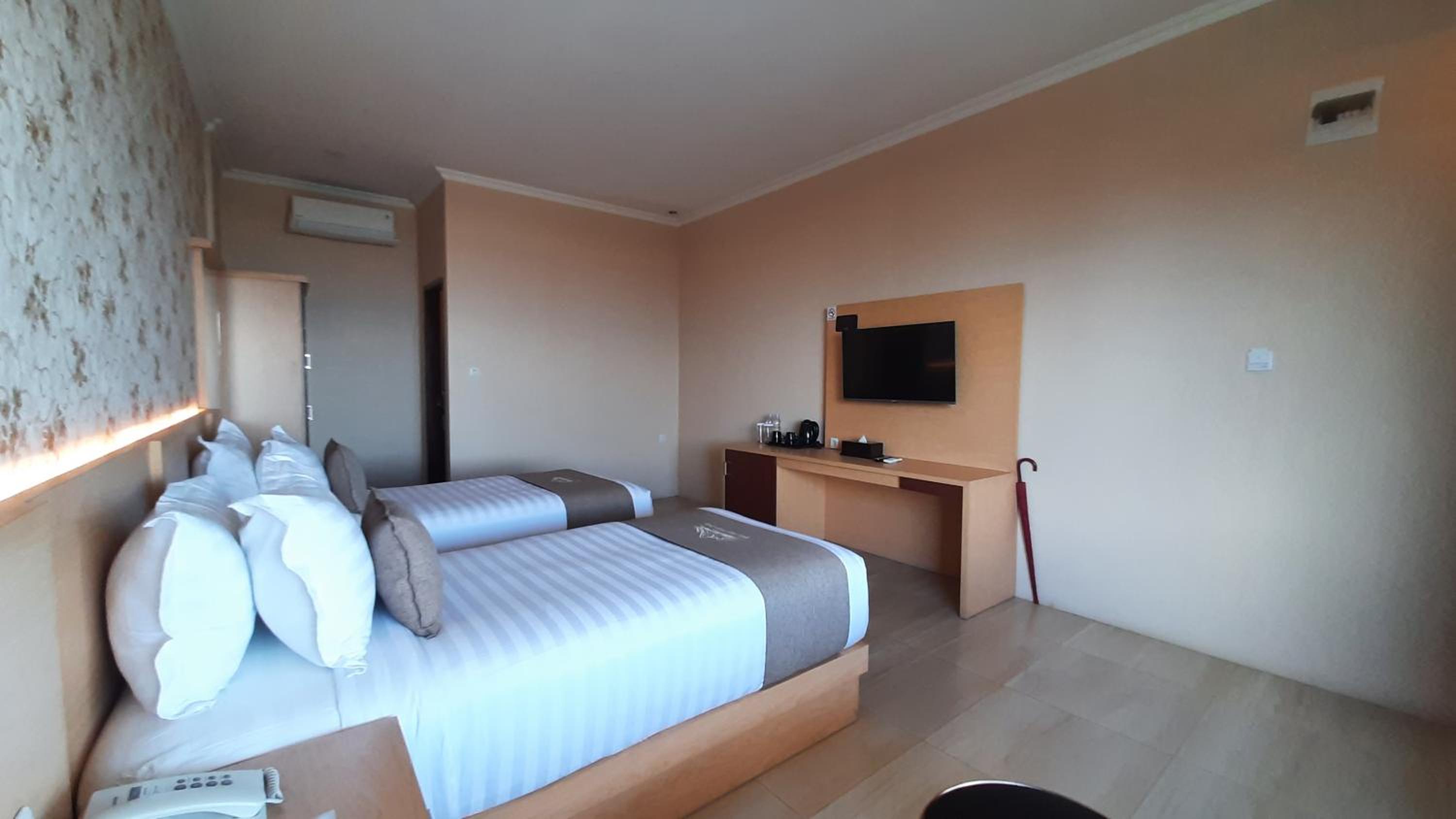 Superior Twin Room - Photo 3