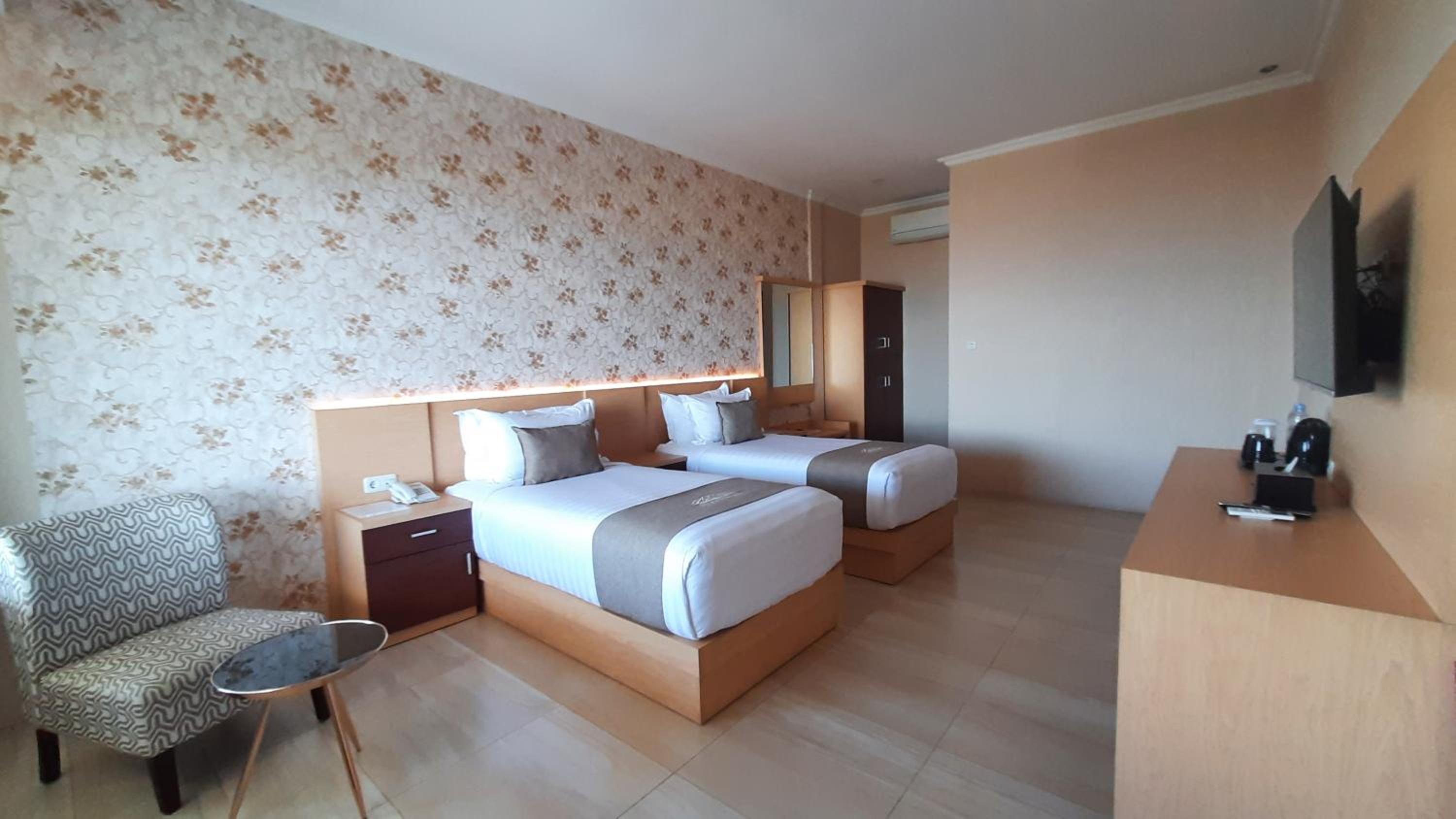 Superior Twin Room - Photo 1