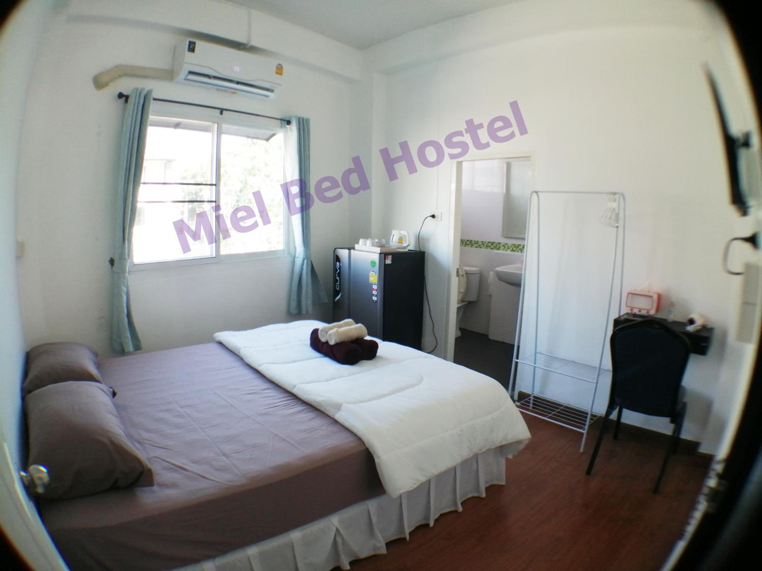 Queen Room - Photo 14
