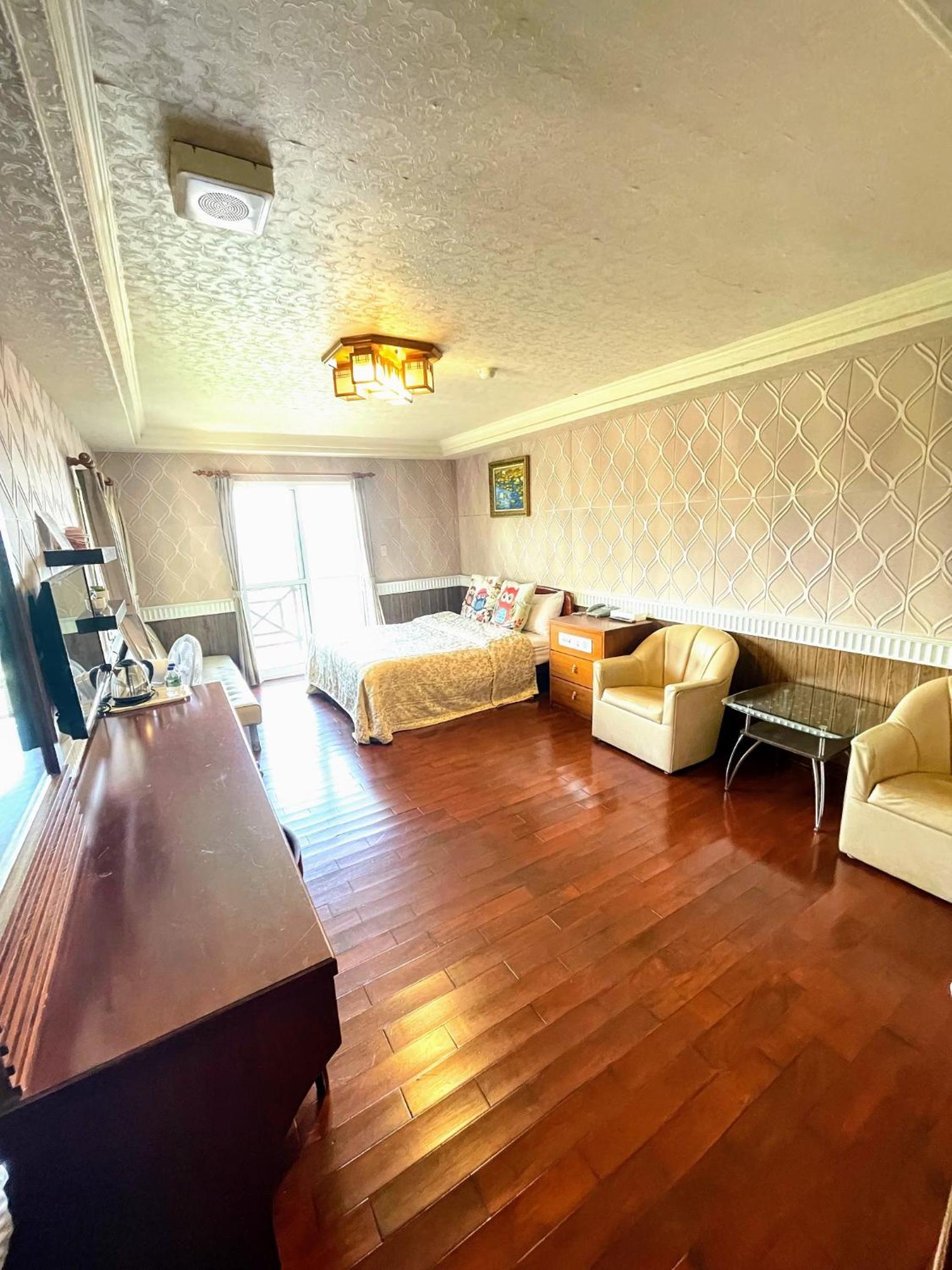 Standard Double Room with Lake View photo 2