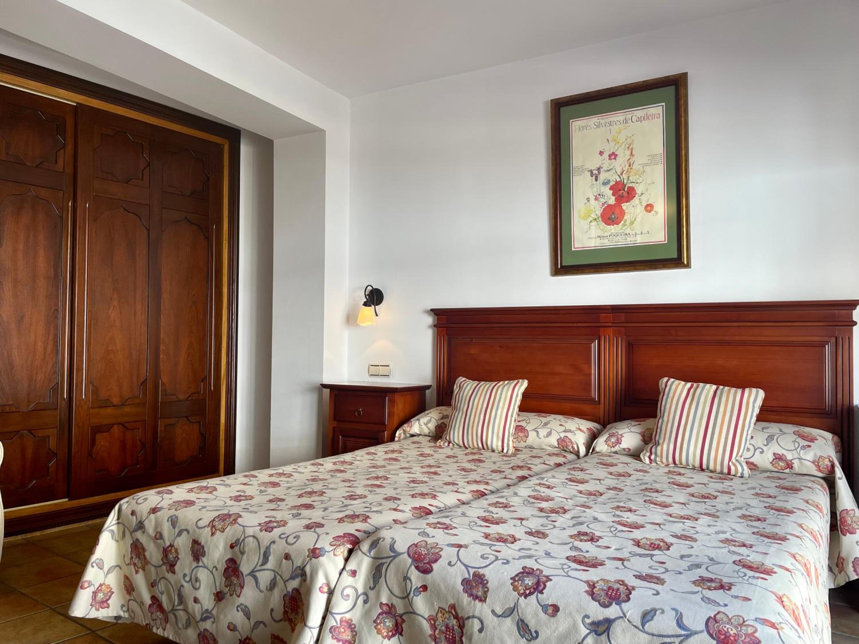 Superior Double or Twin Room with Mountain View - Photo 3