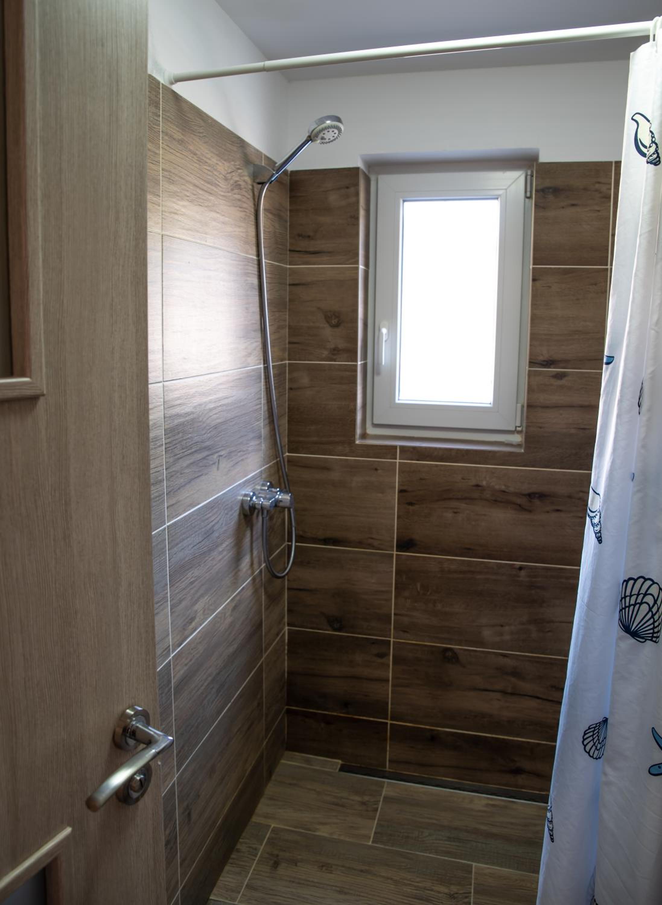 Three-Bedroom Suite - Photo 91