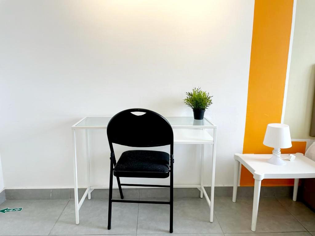 One-Bedroom Apartment photo 2