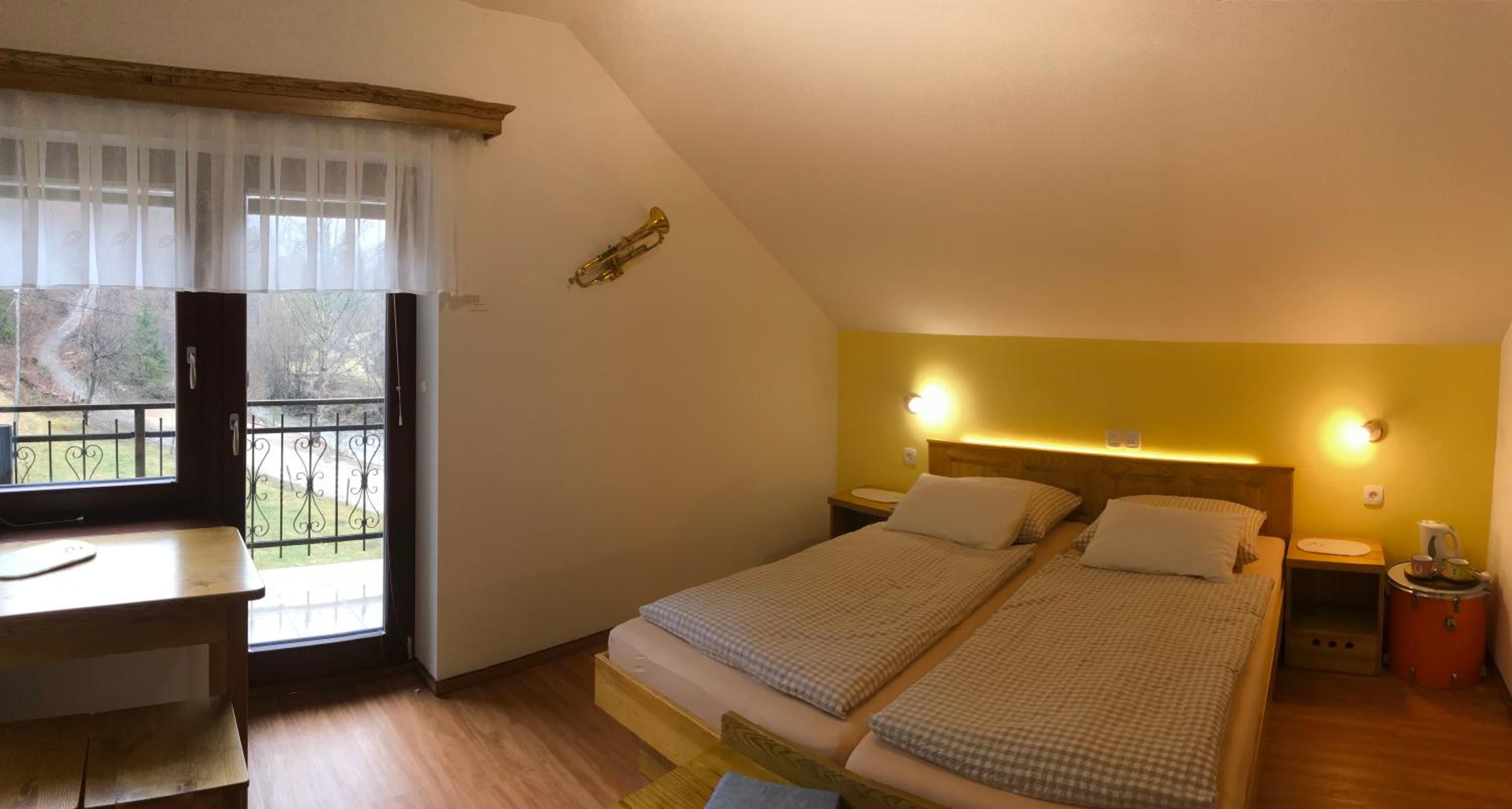 Double Room with Balcony and Mountain View