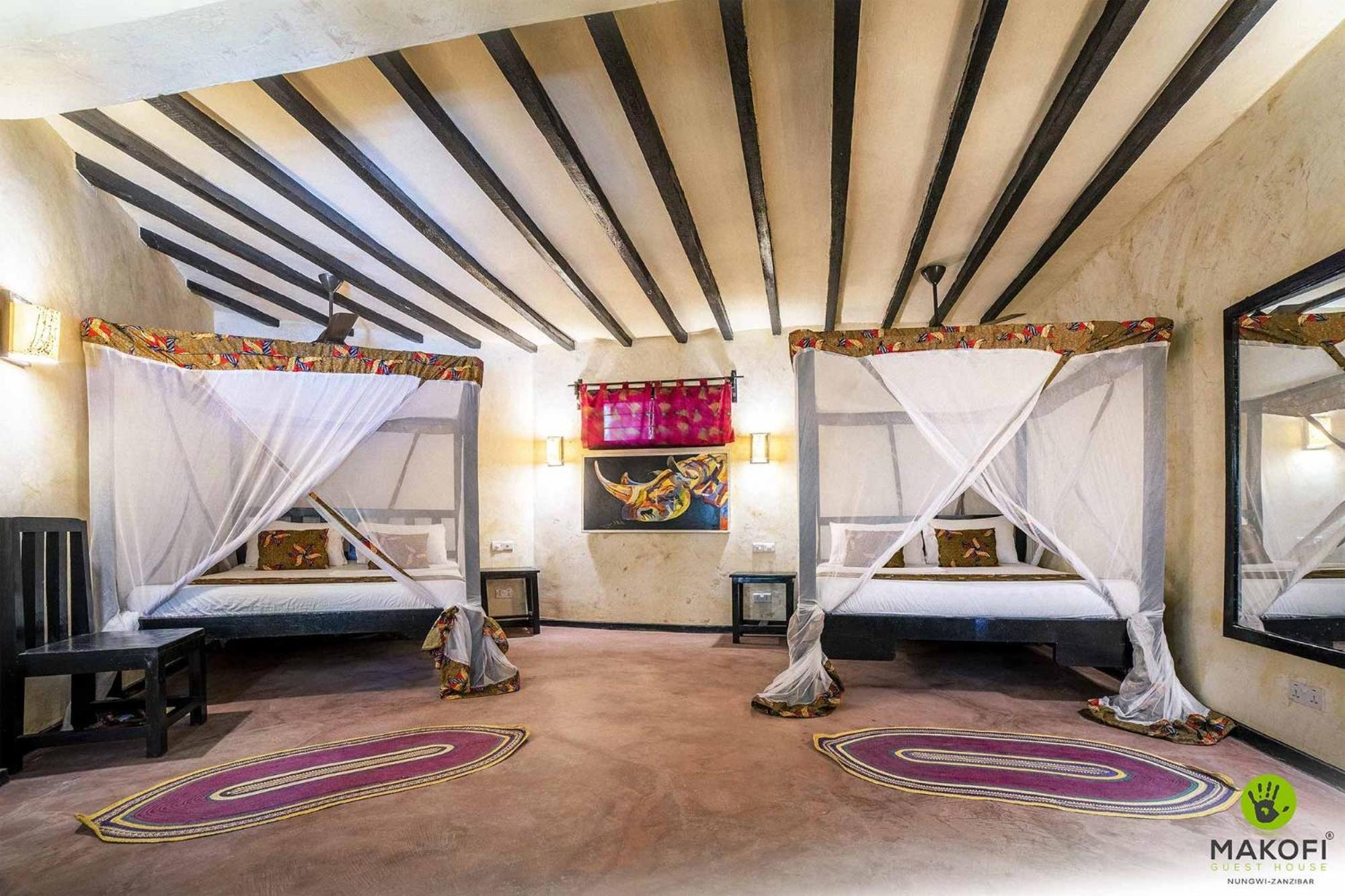 Quadruple Room with Private Bathroom