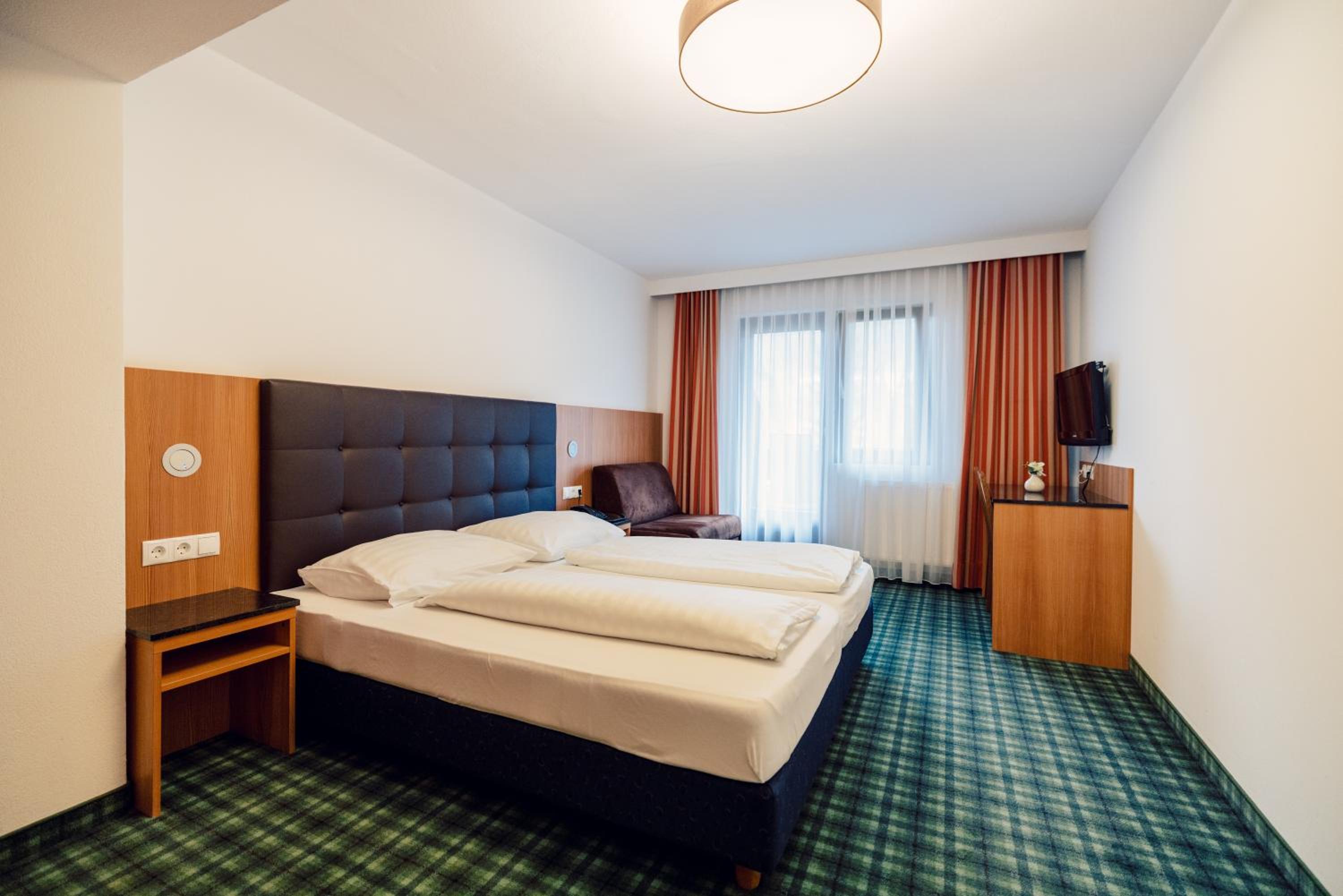 Double Room - Photo 2