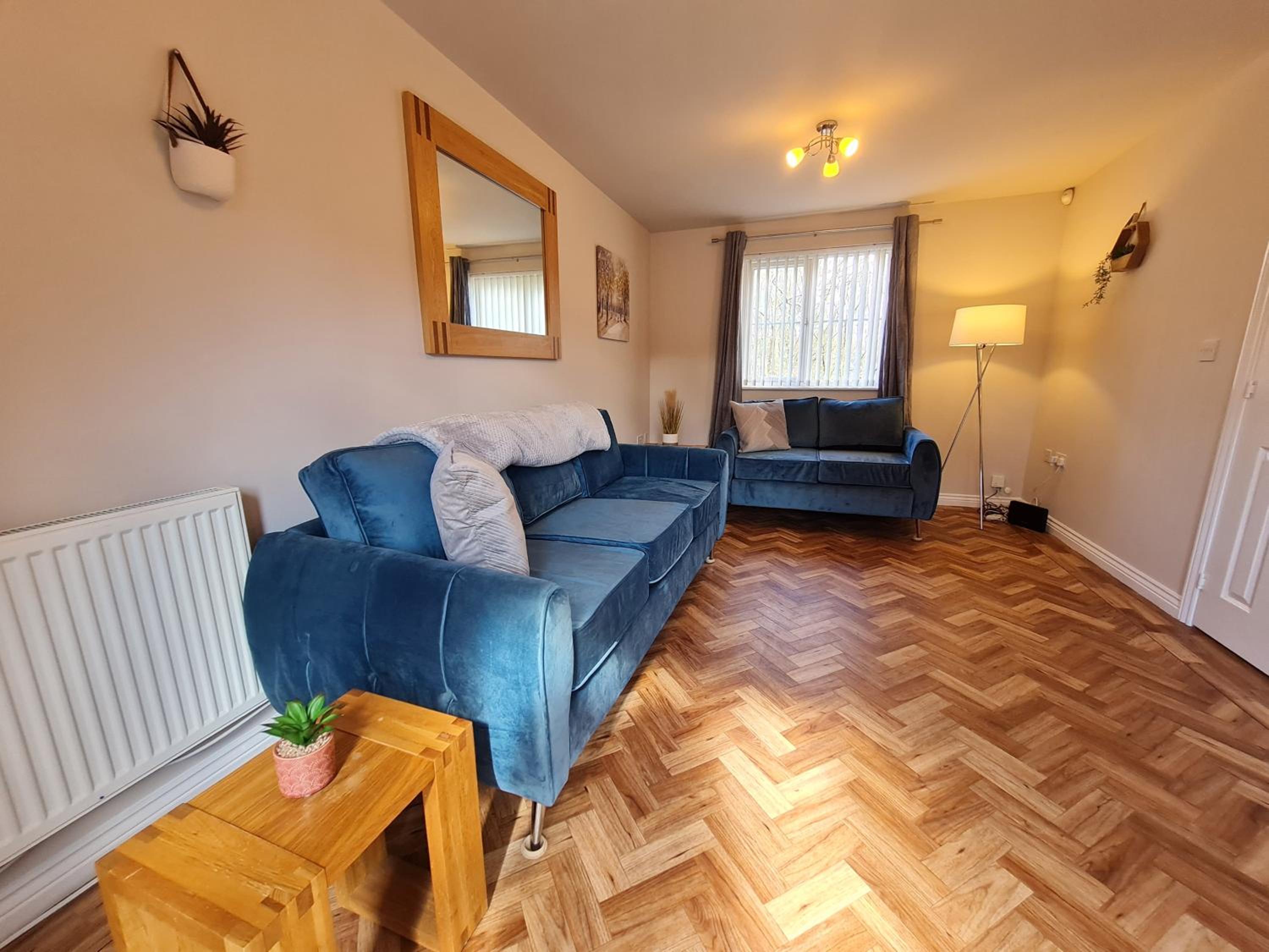 Three-Bedroom House - Photo 8