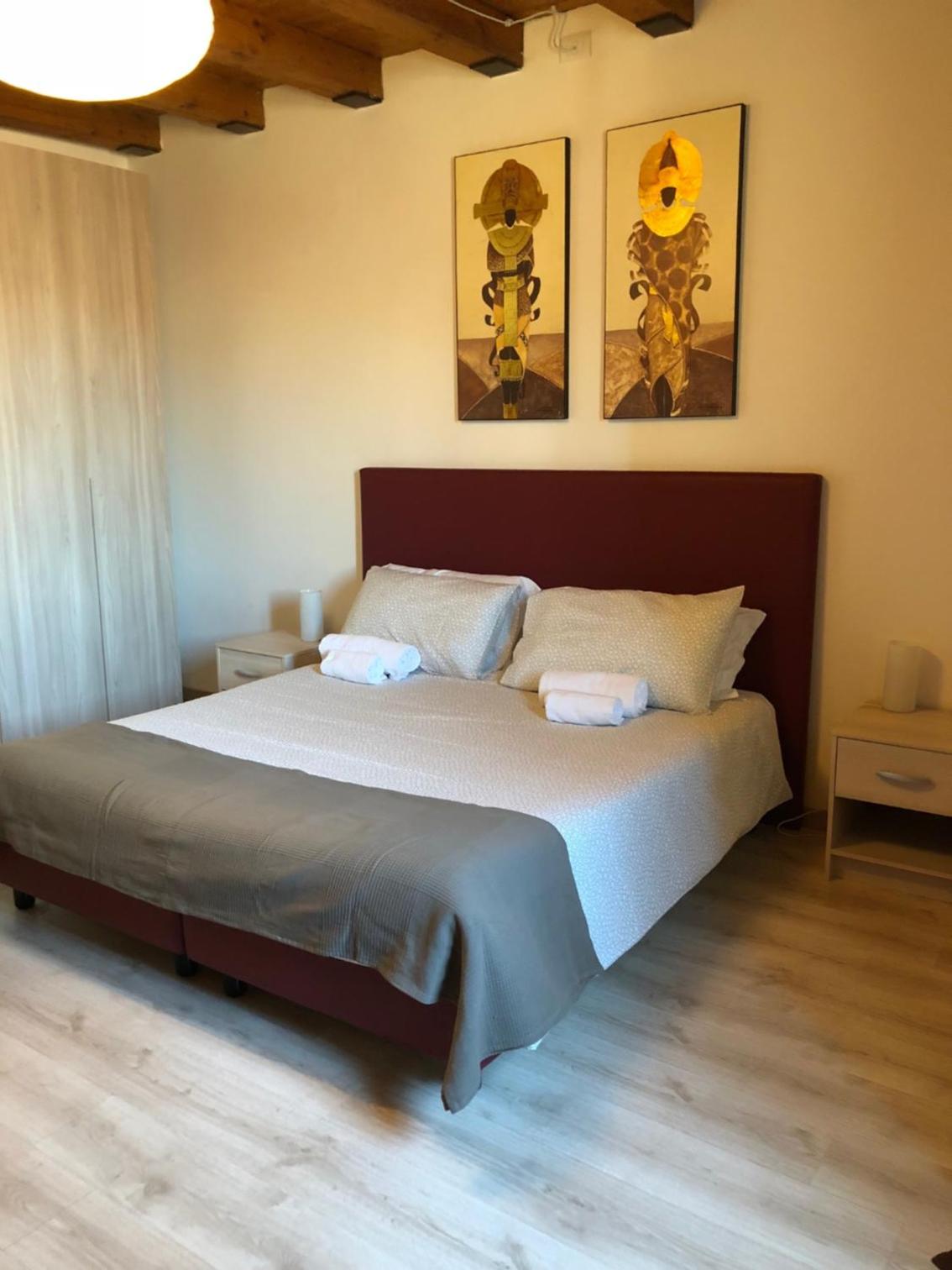 Two-Bedroom Apartment - Photo 21
