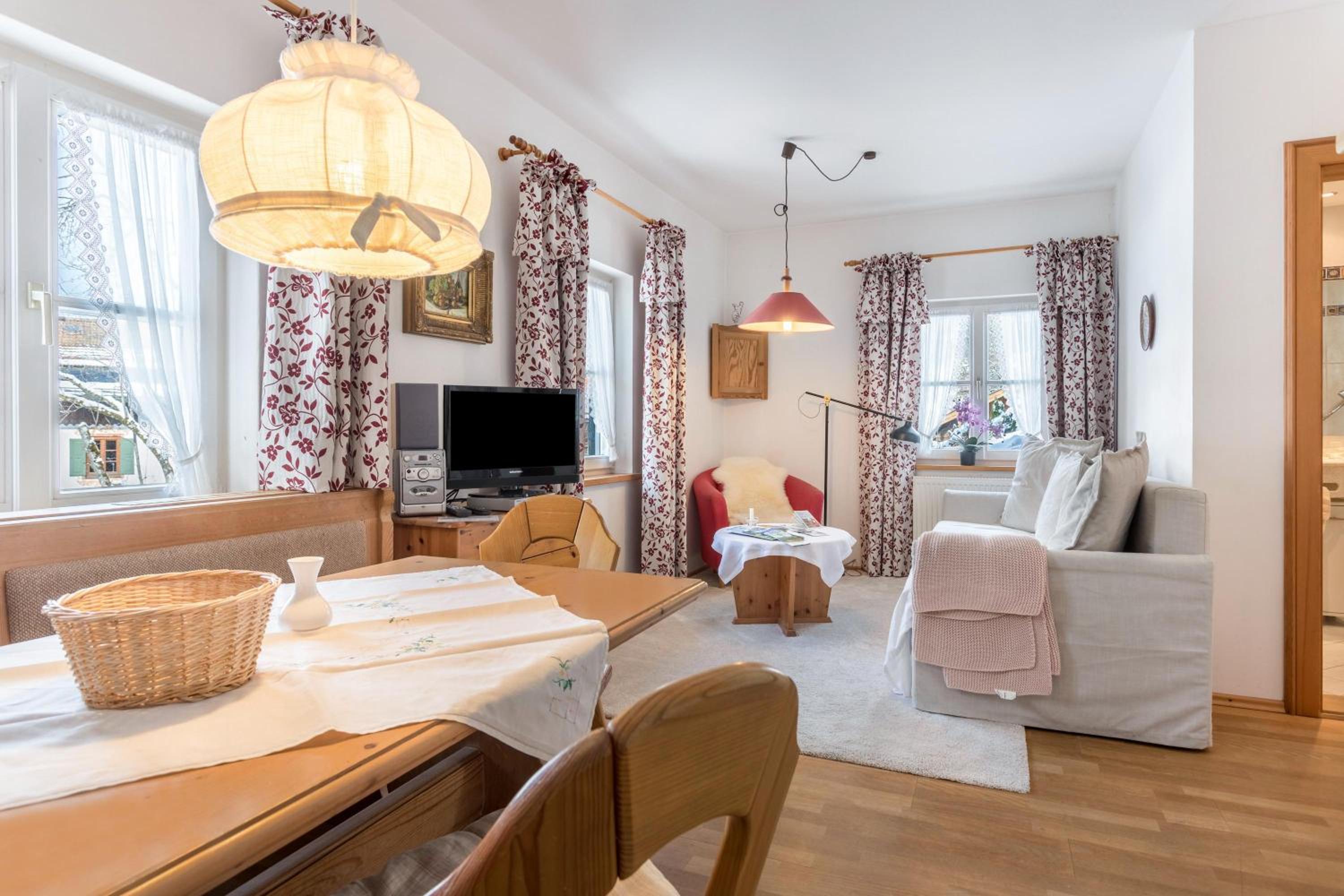 Superior One-Bedroom Apartment with Balcony