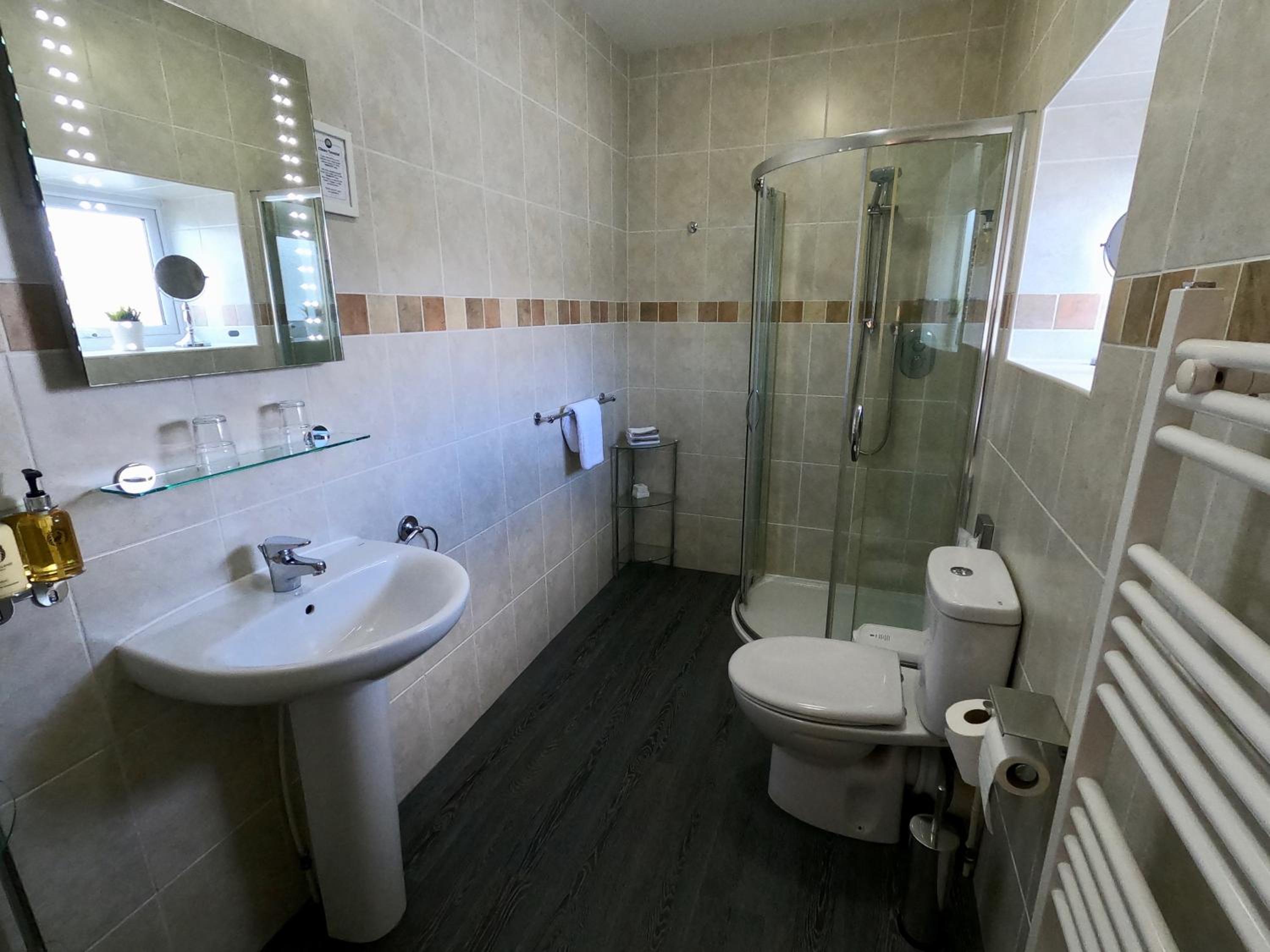 Deluxe Double Room with Pool View - Photo 3