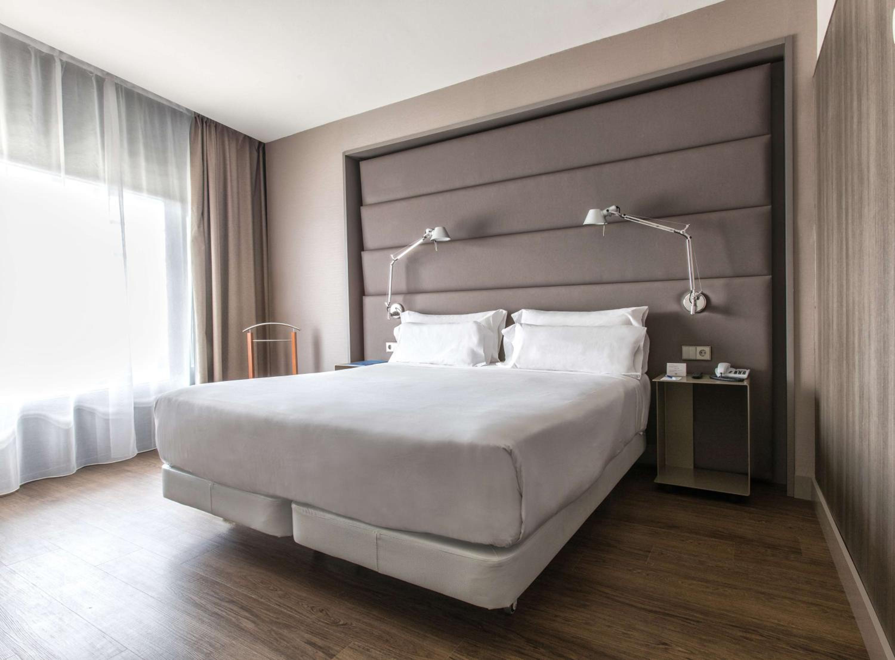 Standard Double or Twin Room New Style thumbnail 6