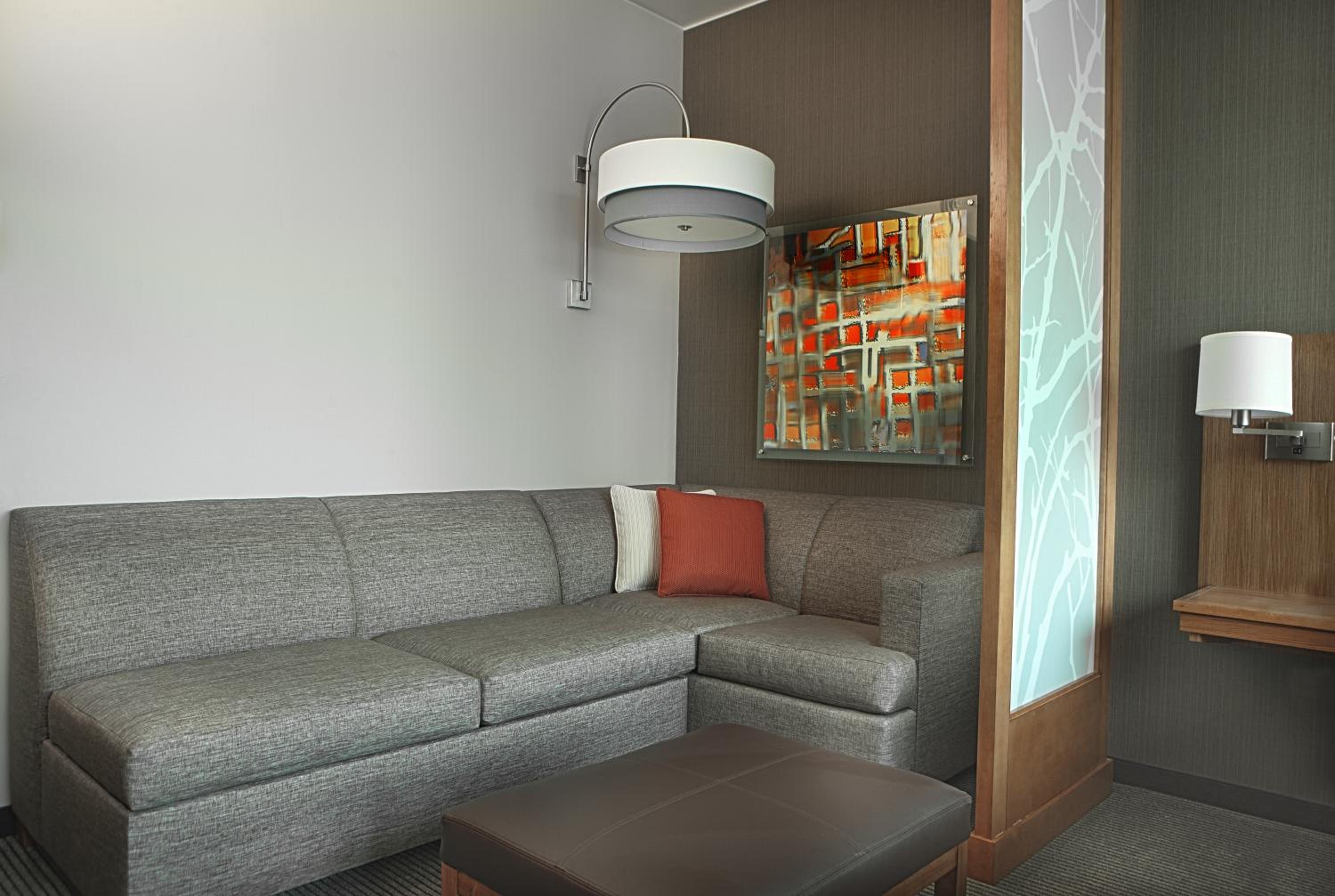 King Suite with Sofa Bed and View photo 3