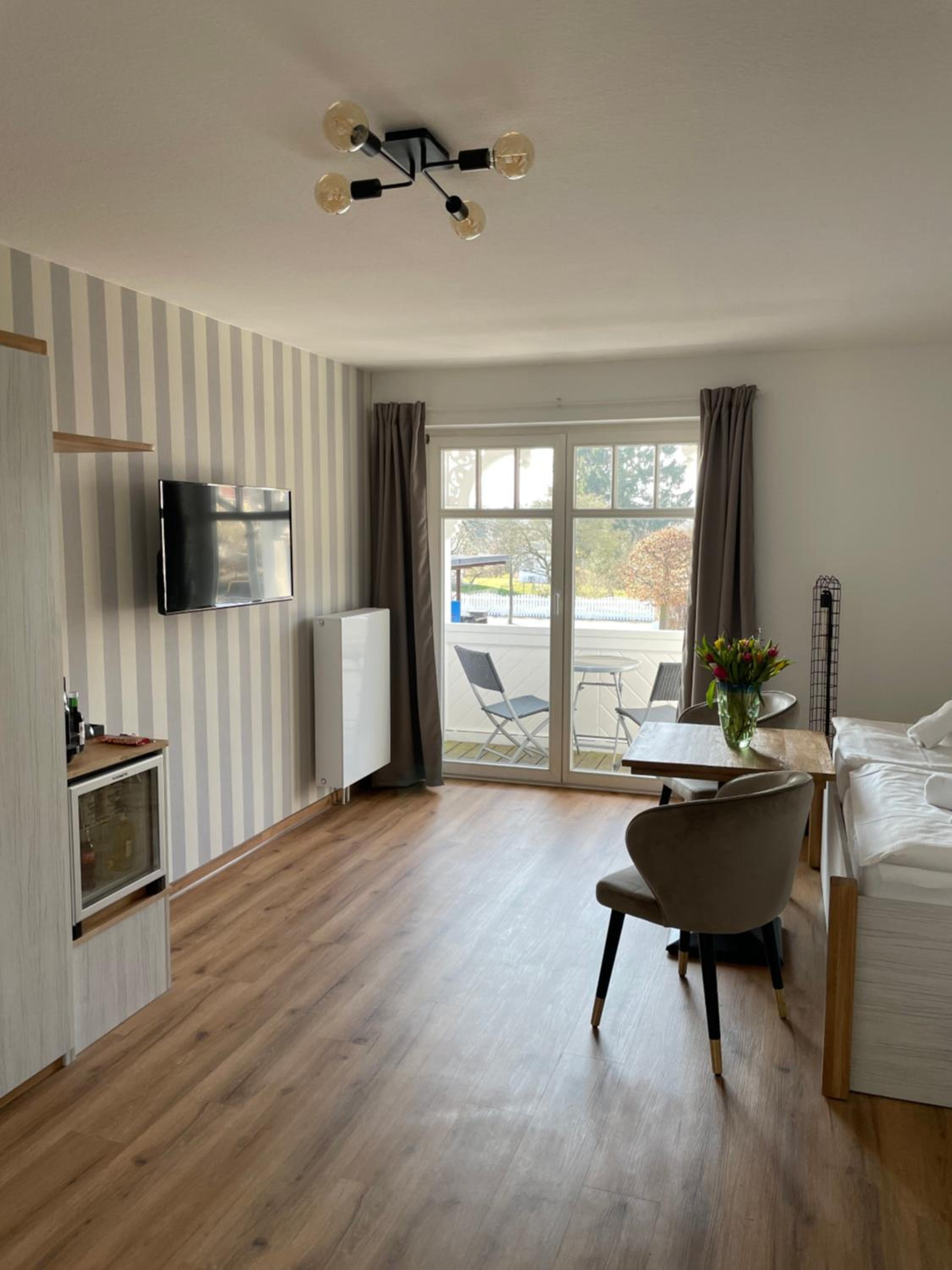 Deluxe Double Room with Balcony photo 2