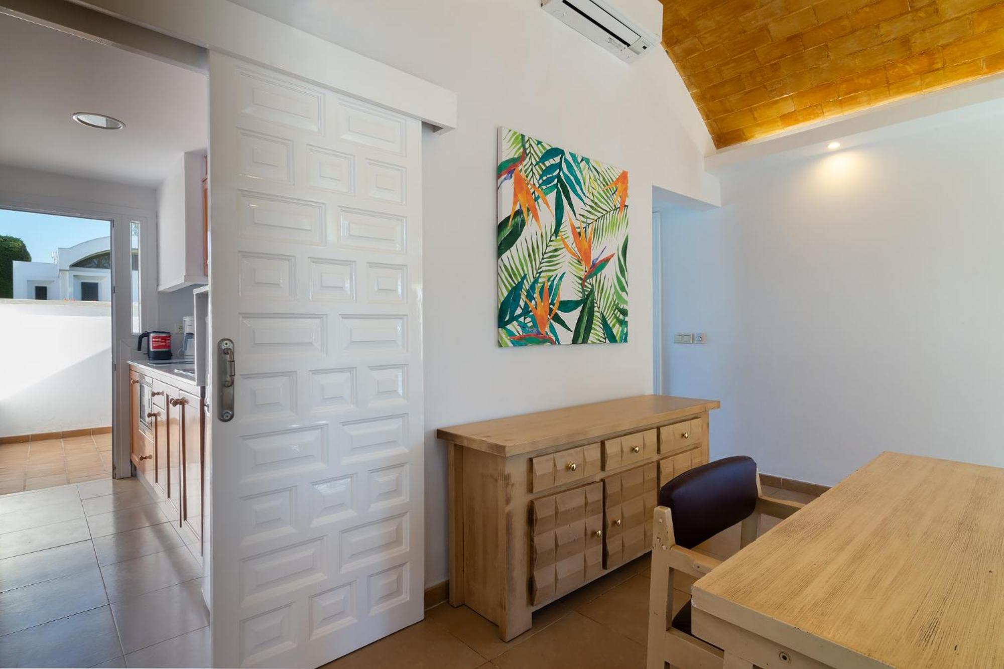 Superior Two-Bedroom Bungalow (4 Adults) thumbnail 6