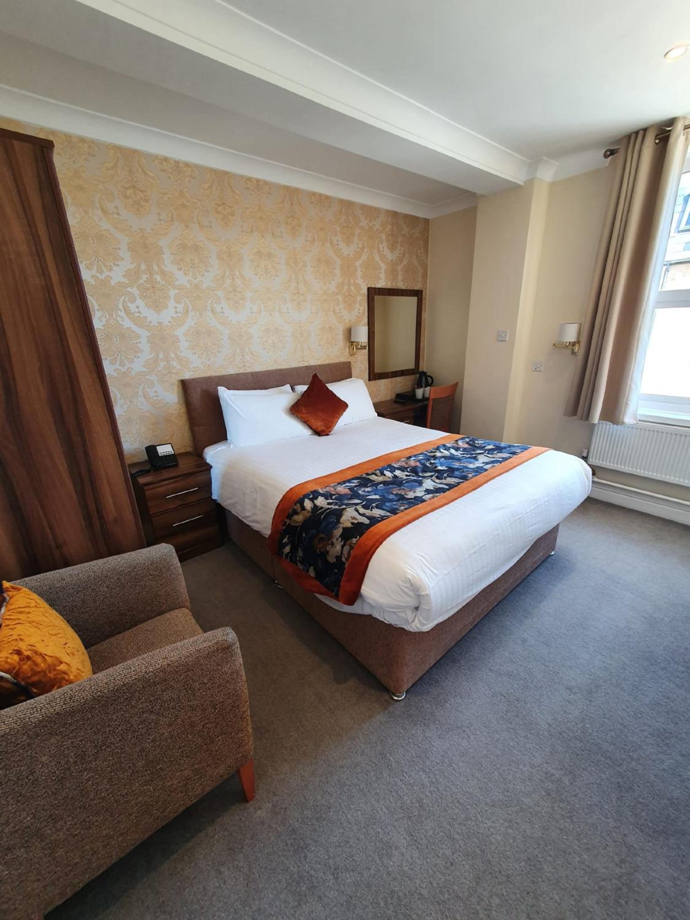 Double Room - Photo 1